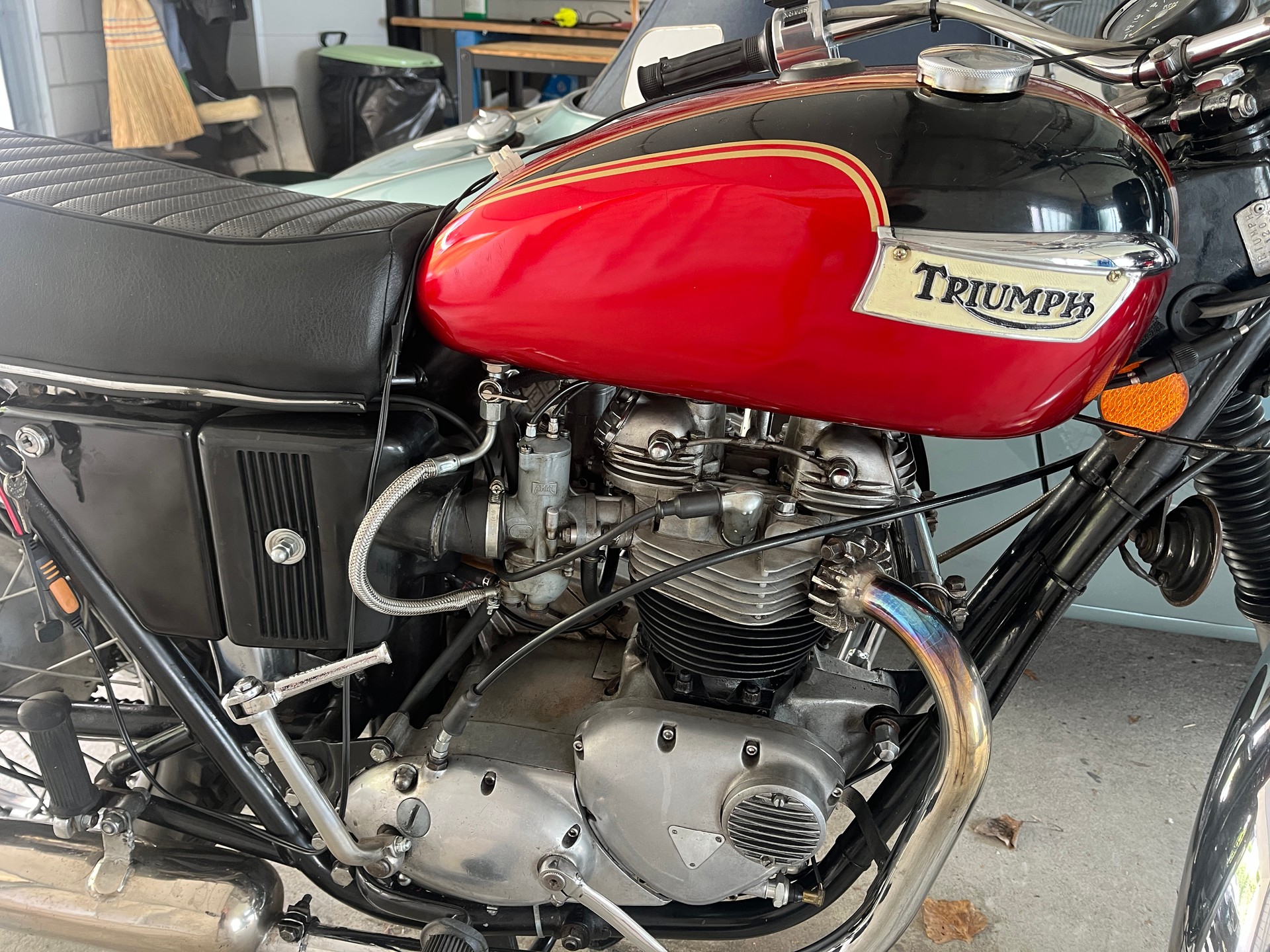 TRIUMPH T120 RV-image-5