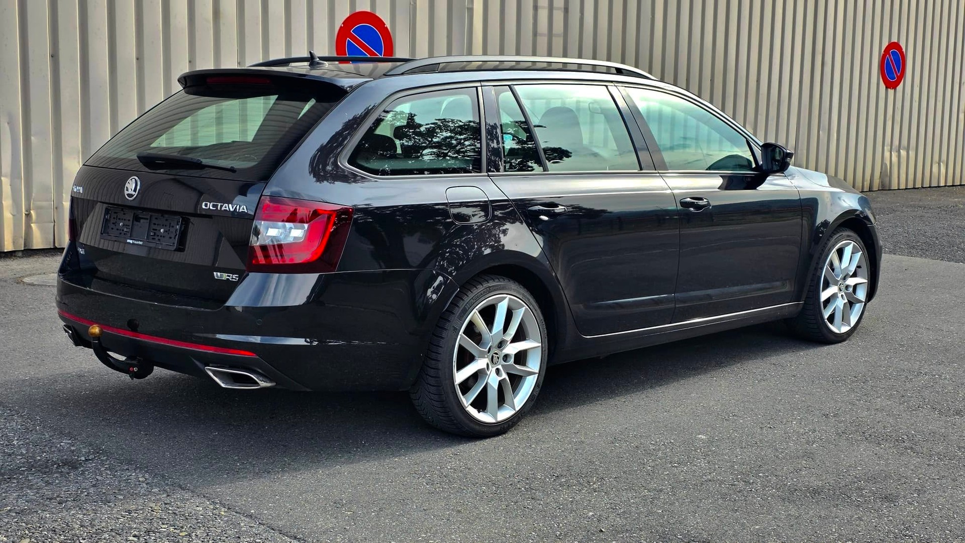 SKODA Octavia Combi 2.0 TDI RS 4x4 DSG-image-4