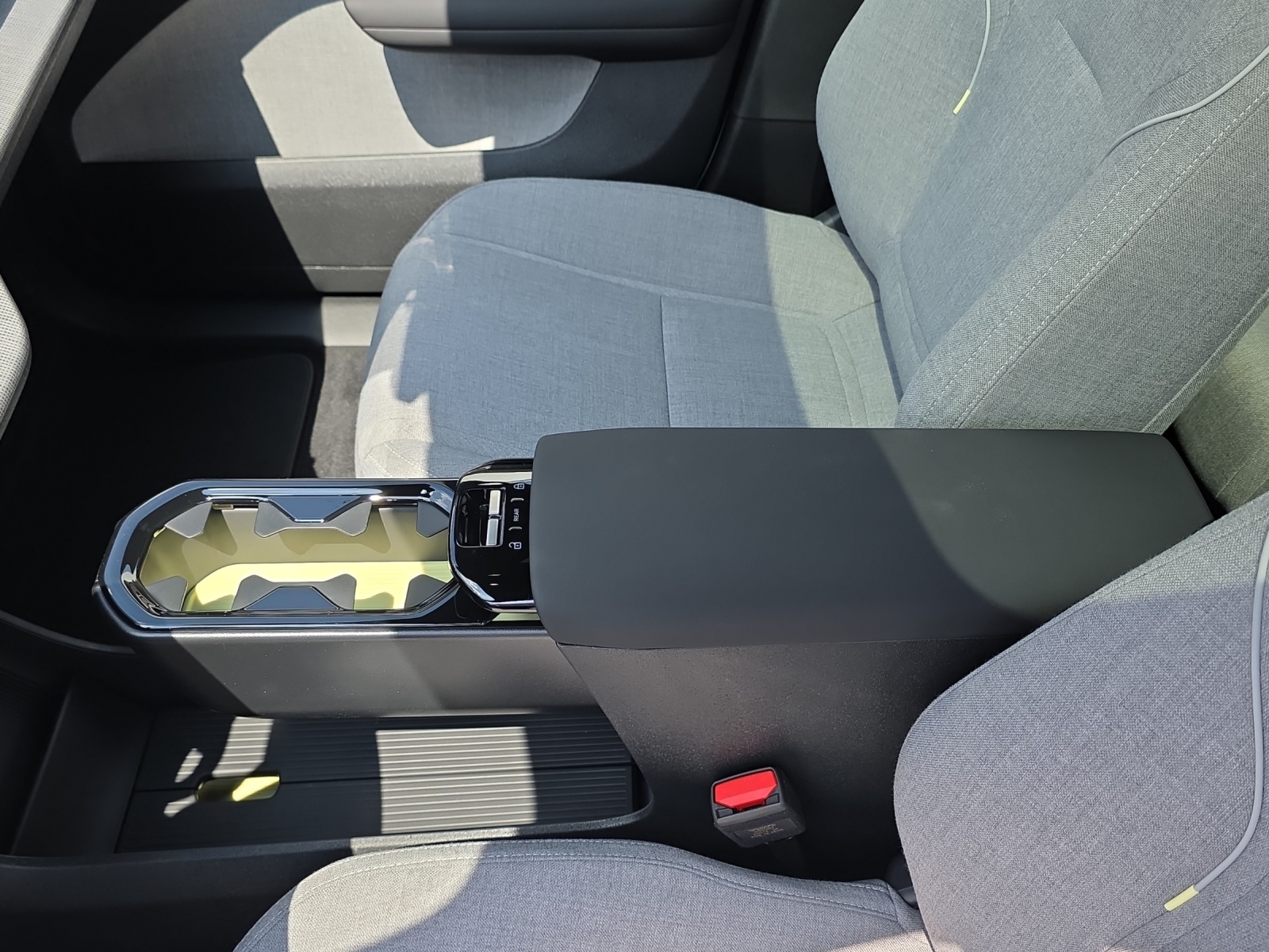 VOLVO EX 30 P8 Ultra AWD-image-19