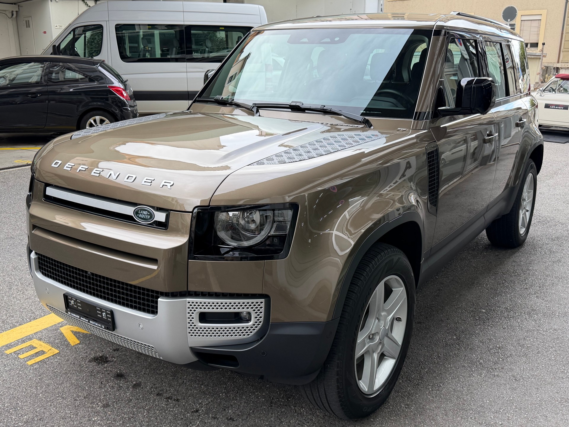 LAND ROVER Defender 110 P300 Si4 X-Dynamic SE AT8