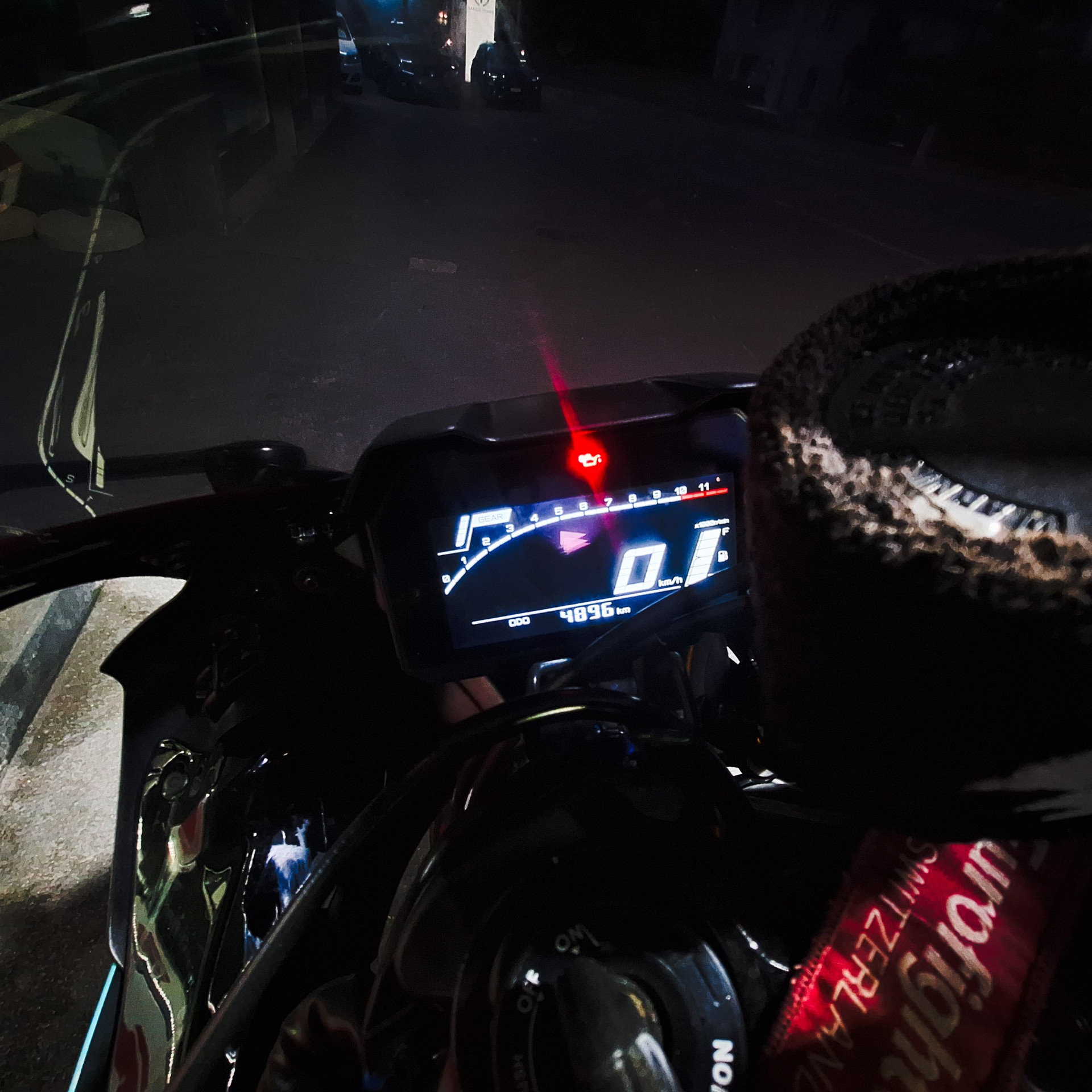 YAMAHA YZF-R7-image-3