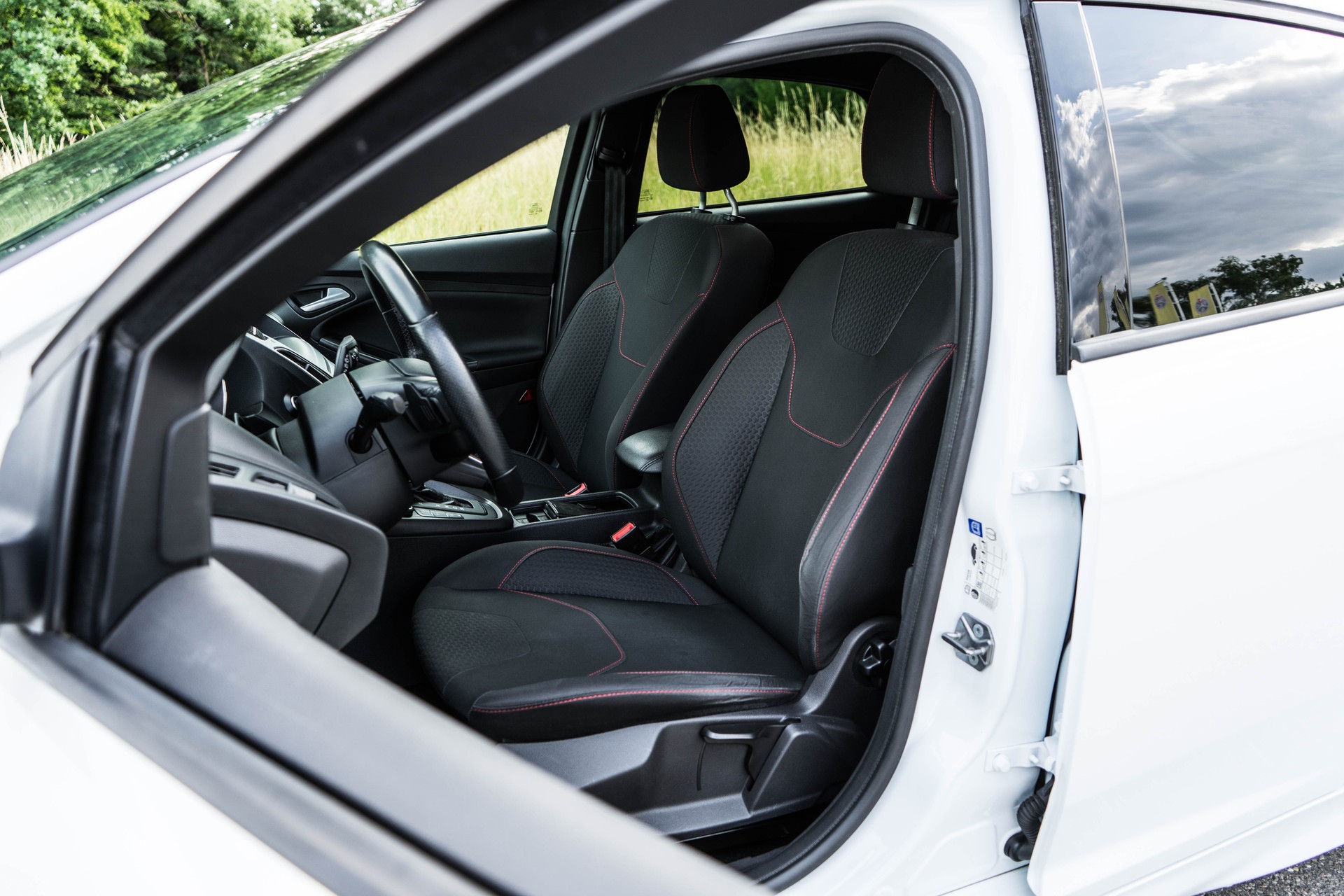 FORD Focus 1.5 SCTi ST Line Automatic-image-10