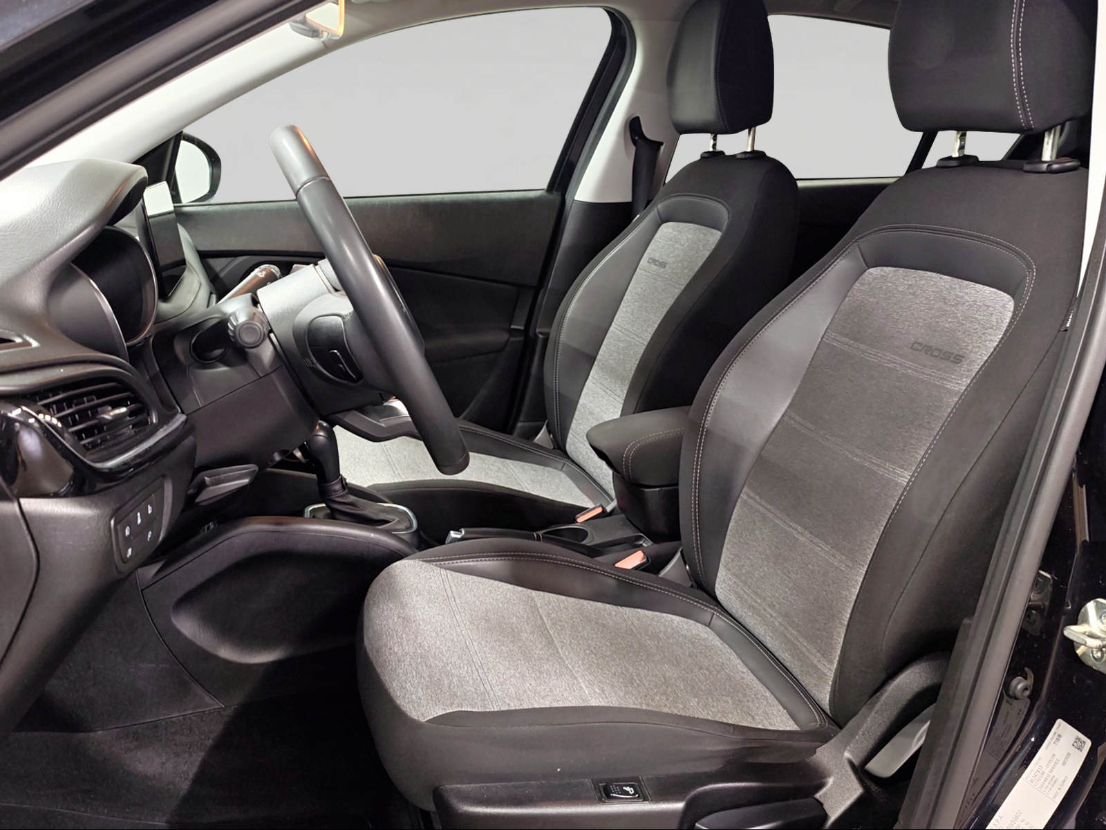 FIAT Tipo Hybrid 1.5 Cross-image-6