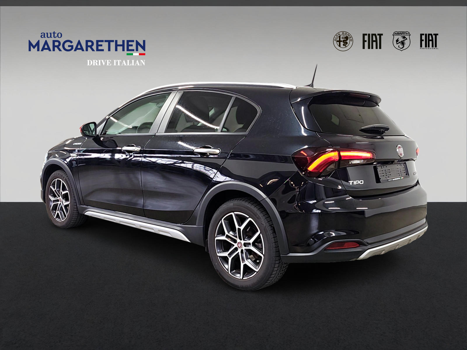 FIAT Tipo Hybrid 1.5 Cross-showroom-element-2