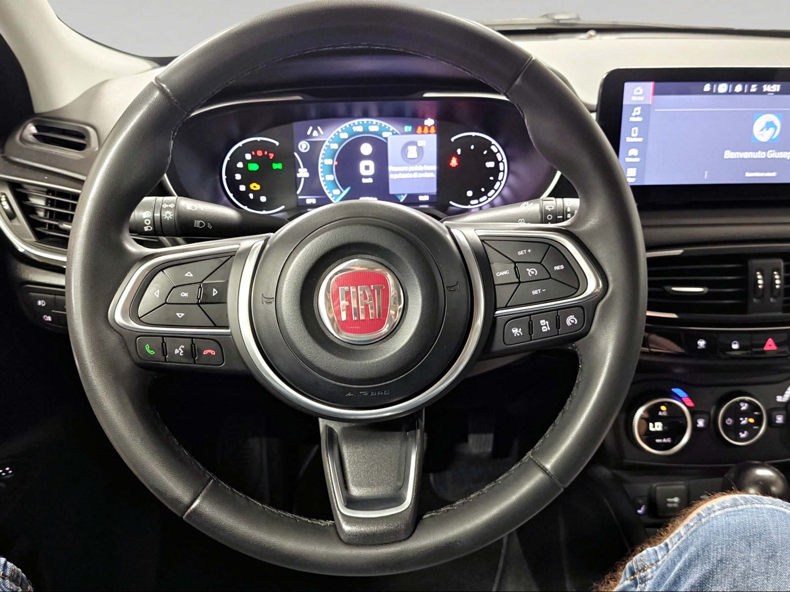 FIAT Tipo Hybrid 1.5 Cross-image-9