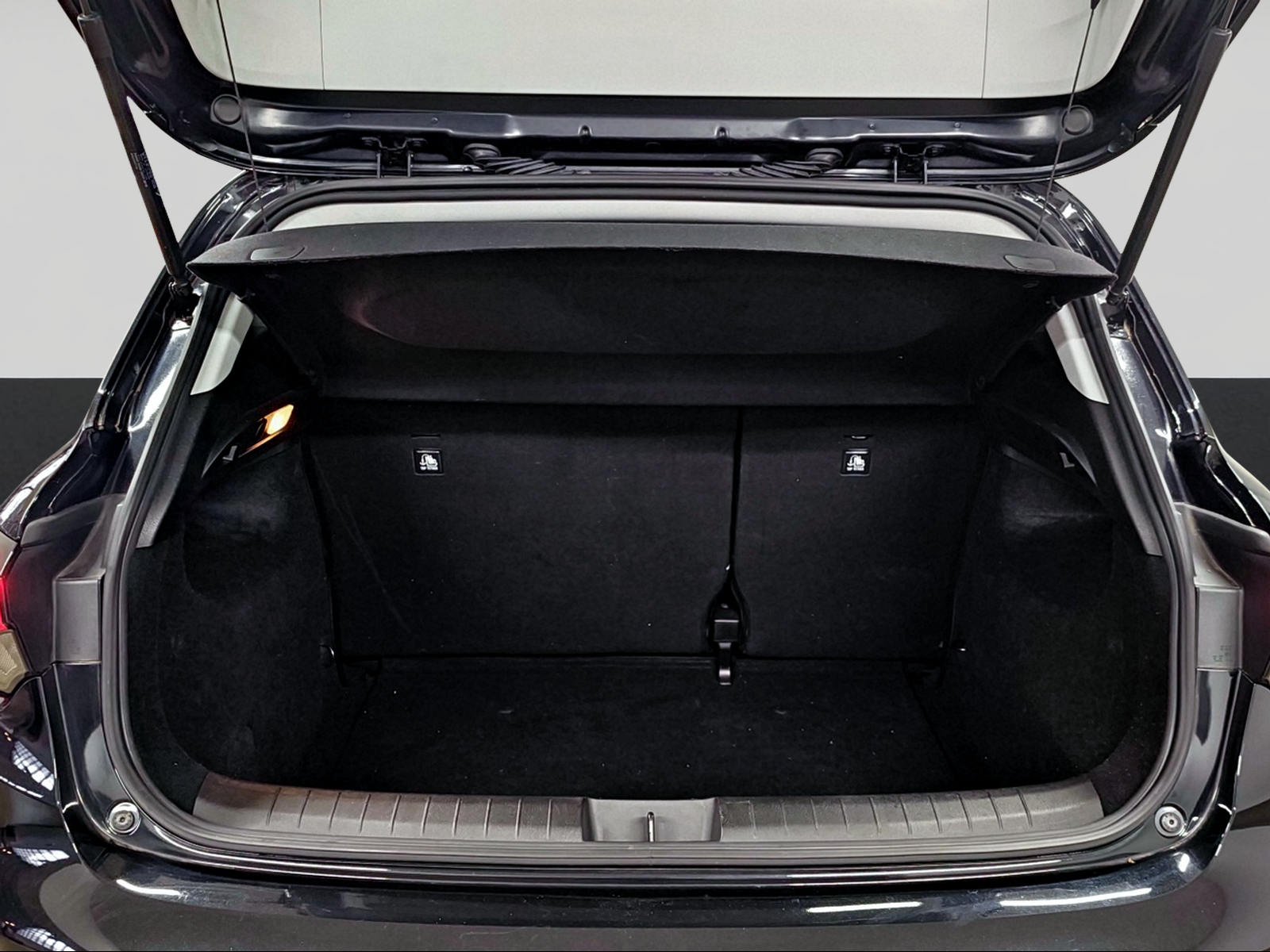 FIAT Tipo Hybrid 1.5 Cross-image-4