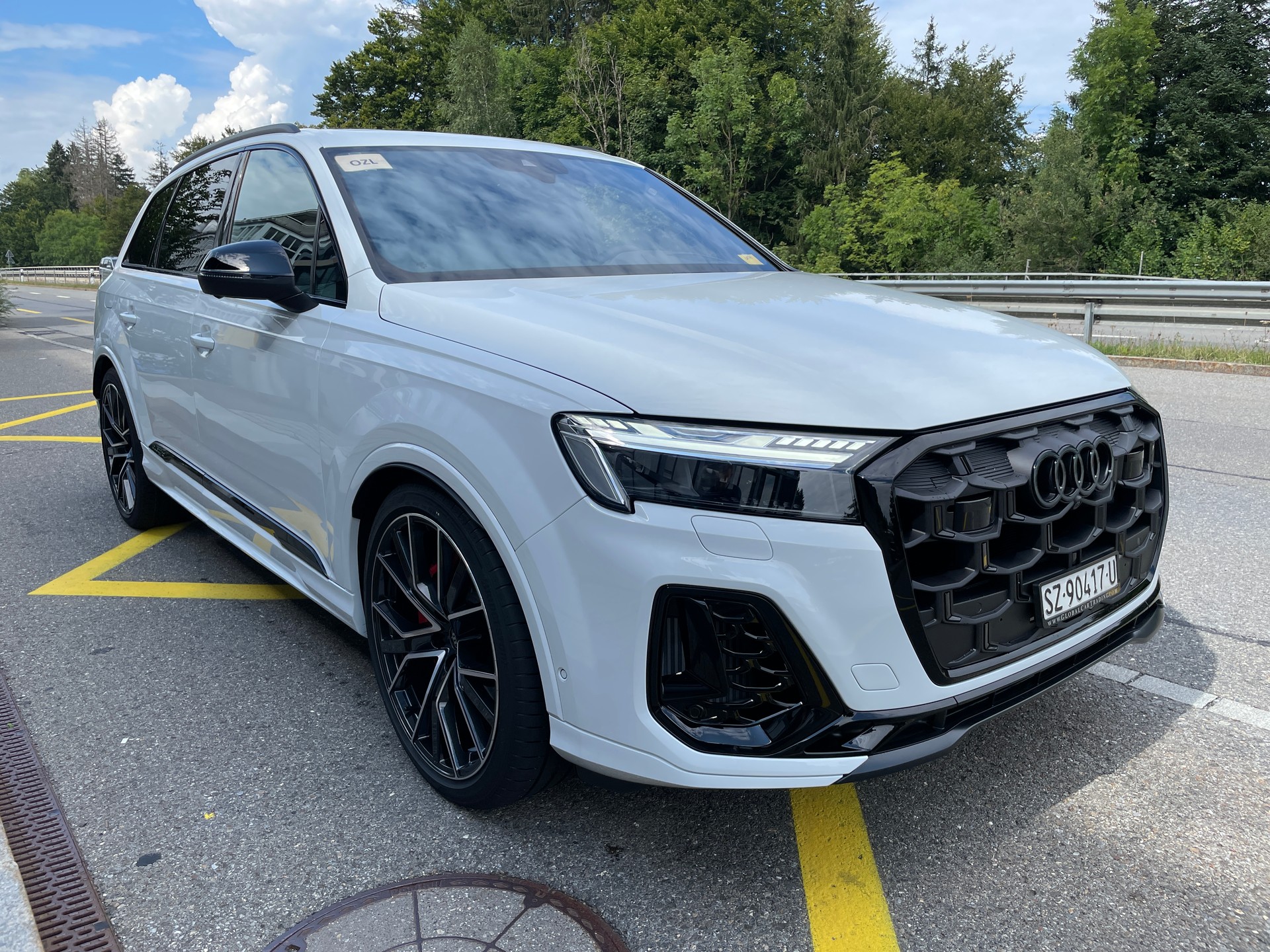 AUDI SQ7 TFSI quattro tiptronic-showroom-element-2