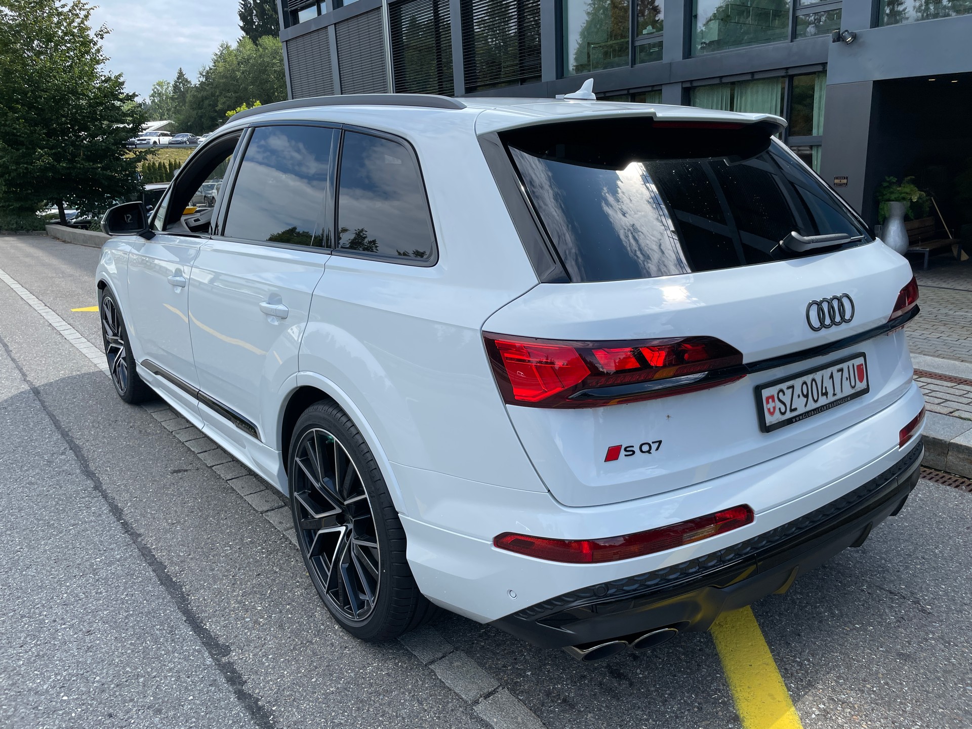 AUDI SQ7 TFSI quattro tiptronic-image-10