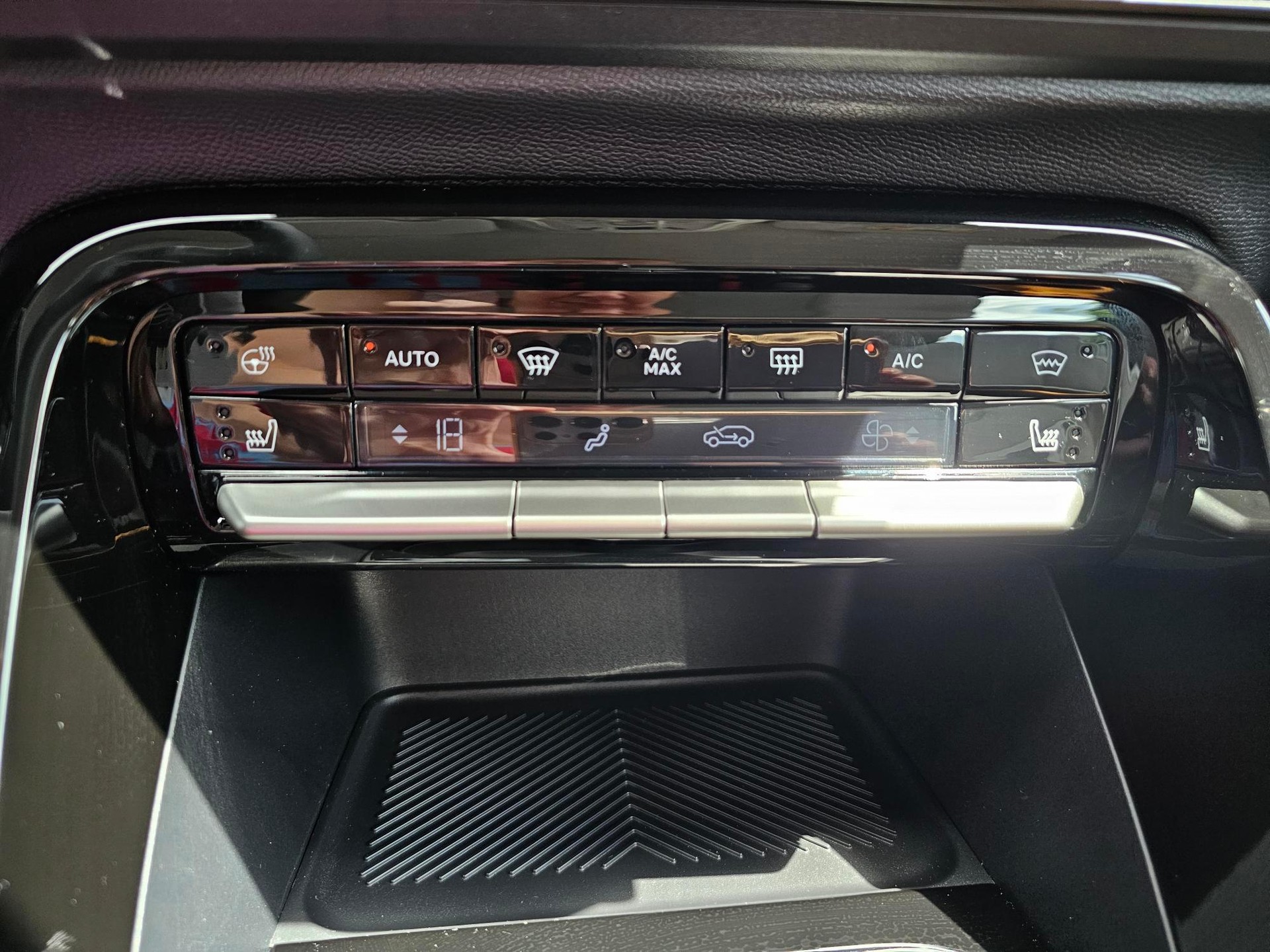 CITROEN C3 1.2 Hybrid Max-image-6
