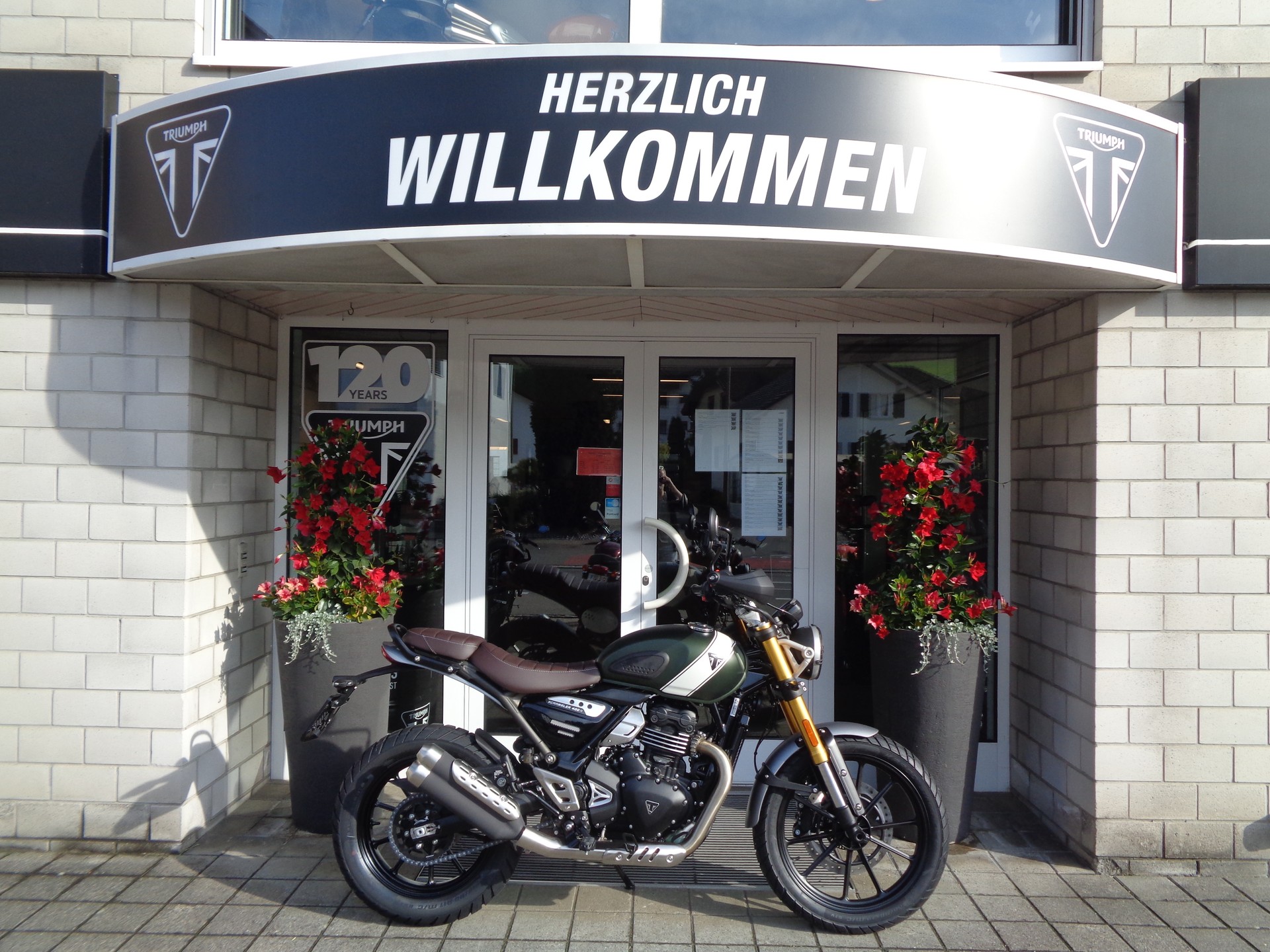 TRIUMPH Scrambler 400 X-image-0