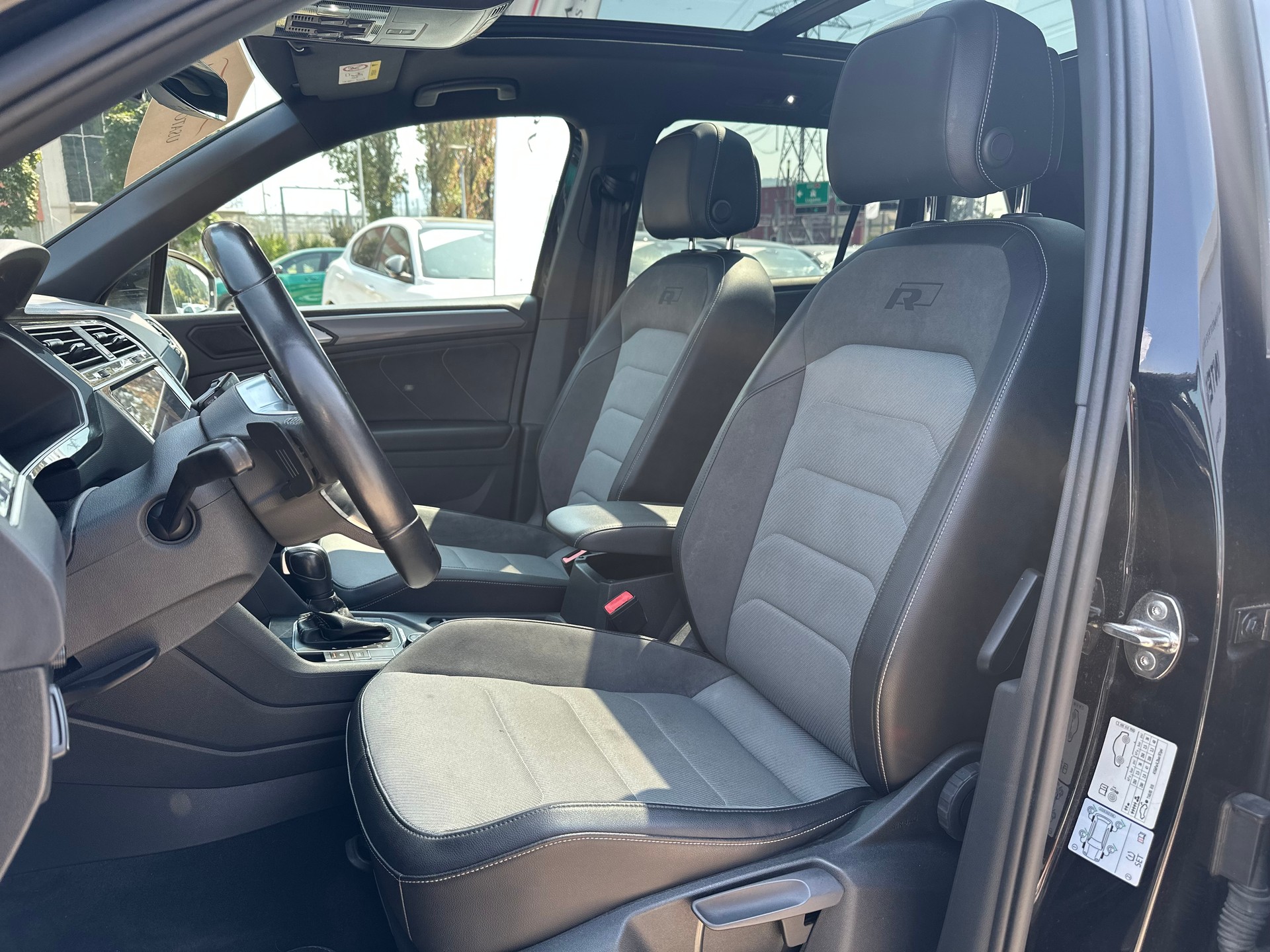 VW Tiguan 2.0 TDI SCR Highline 4Motion DSG-image-9
