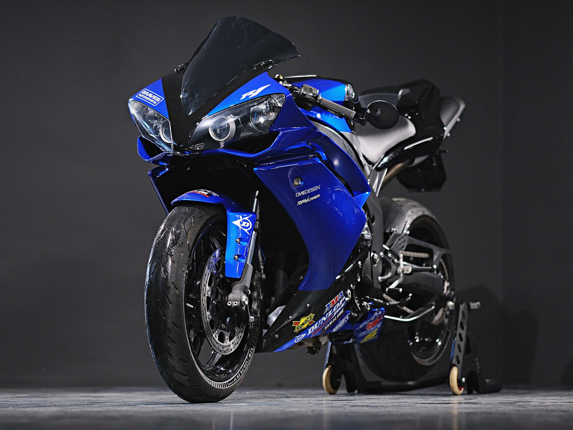 YAMAHA YZF-R1-image-4