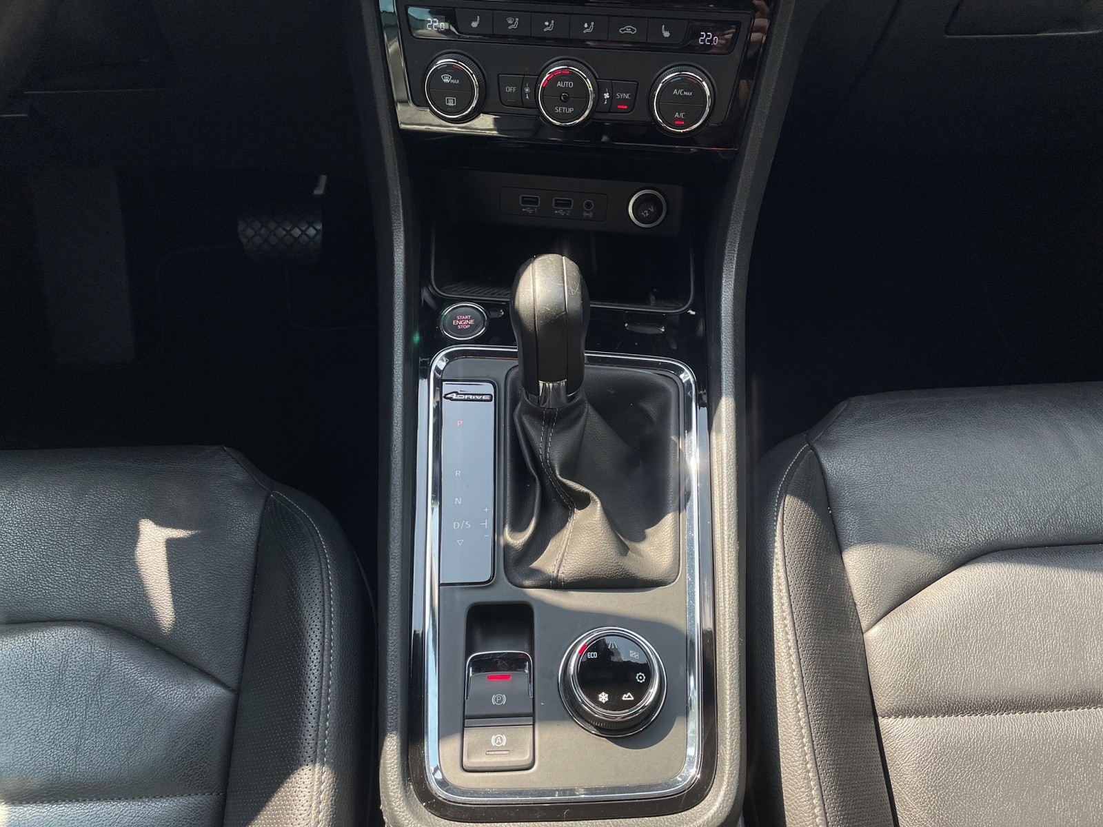 SEAT Ateca 2.0 TSI Xcellence 4Drive DSG-image-14