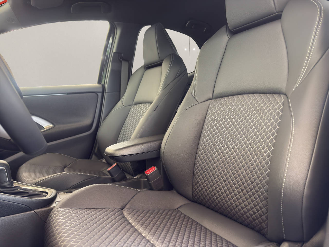 MAZDA 2 1.5 Hybrid 116 PS Homura-image-5