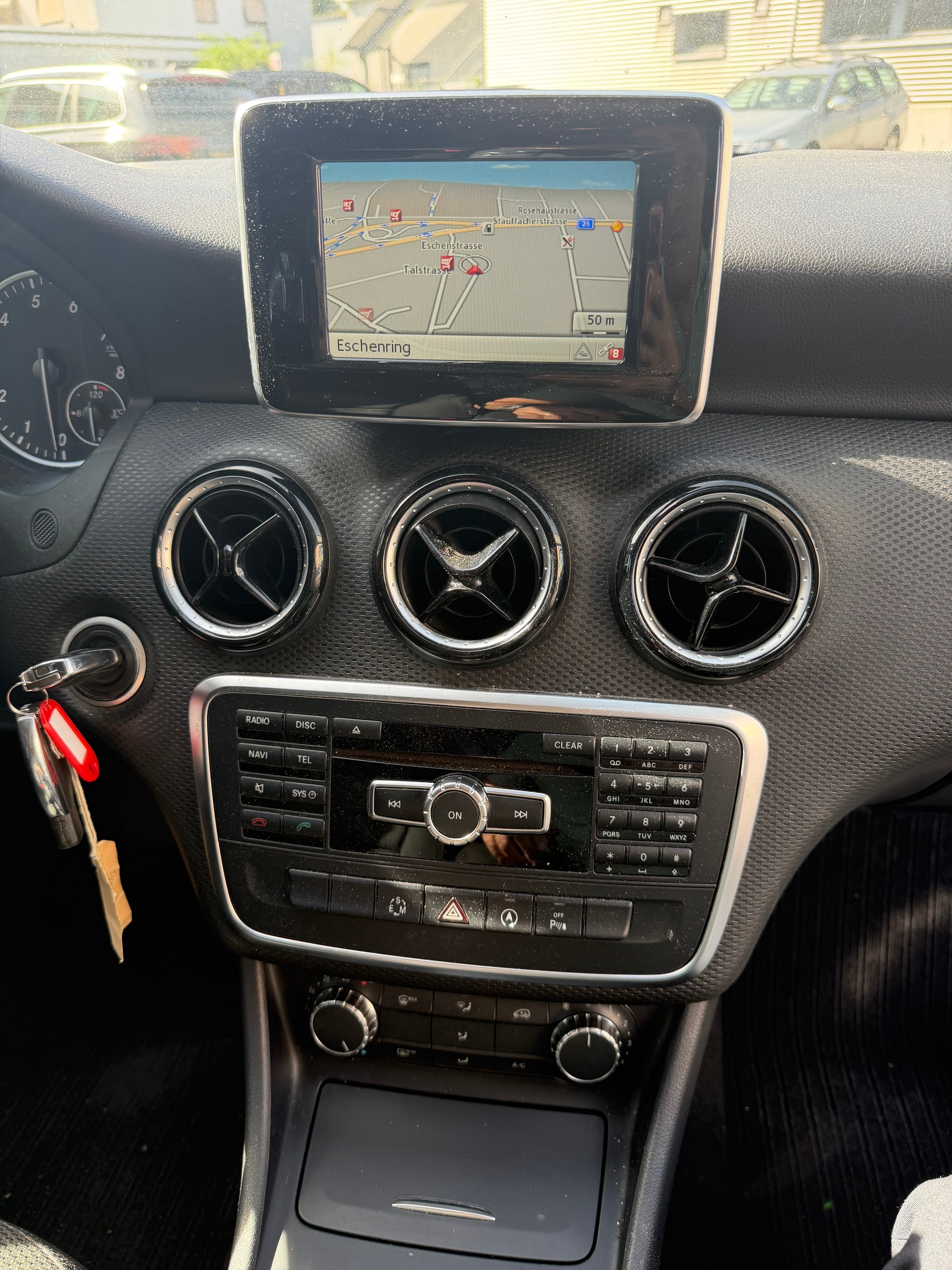 MERCEDES-BENZ A 180 7G-DCT-image-8