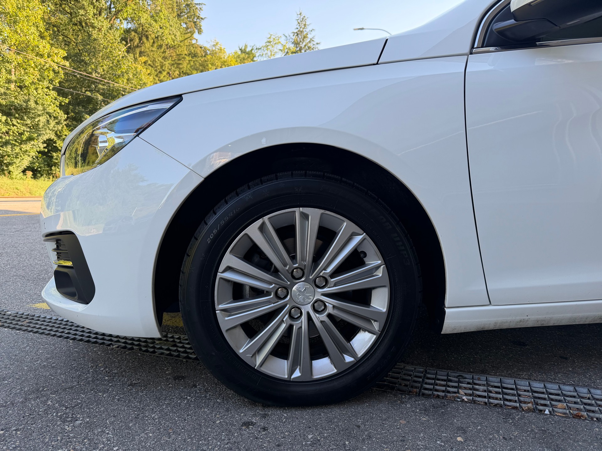 PEUGEOT 308 SW 1.5 BlueHDI Active Pack EAT8-showroom-element-2
