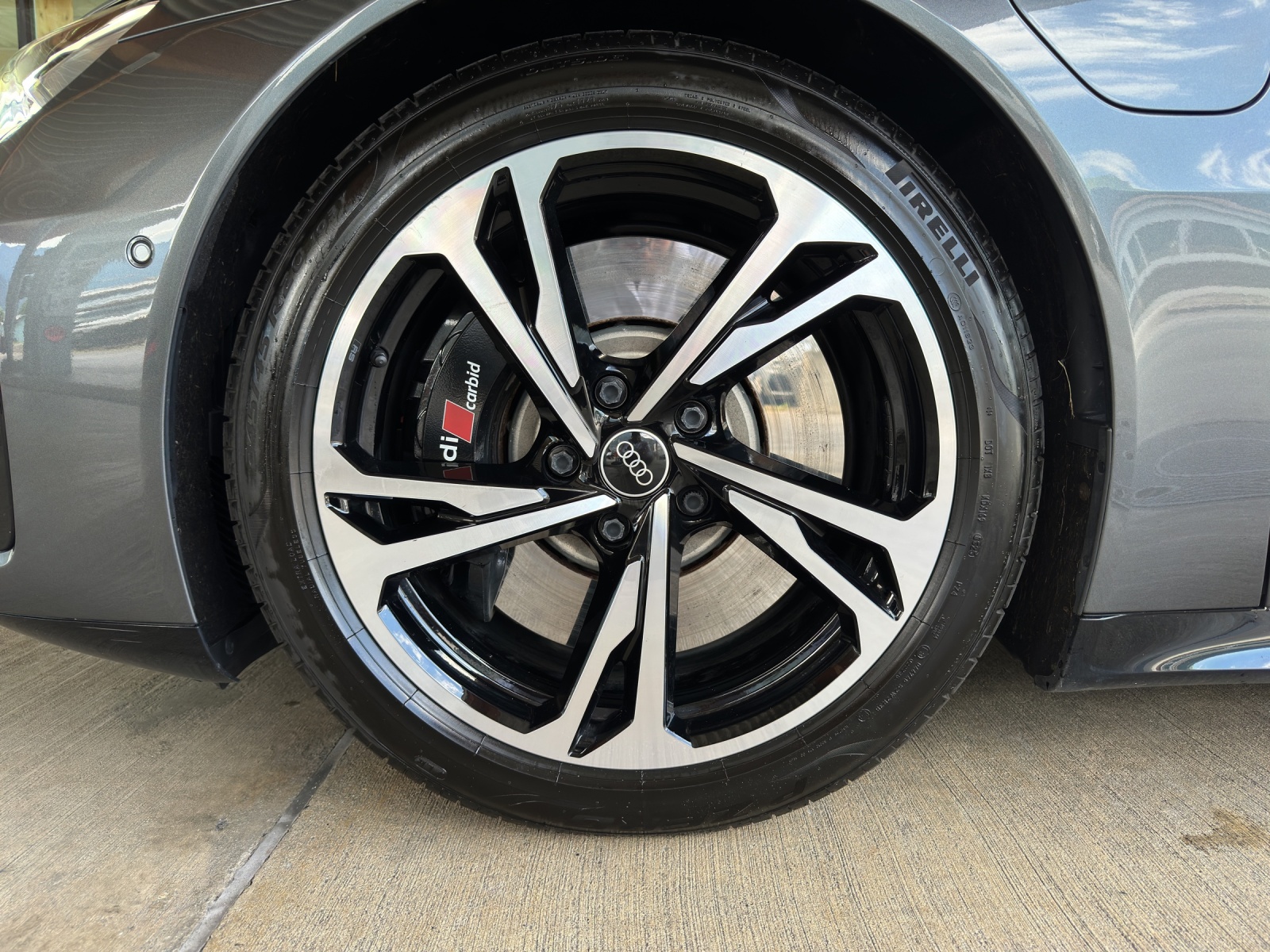 AUDI e-tron GT quattro-image-13