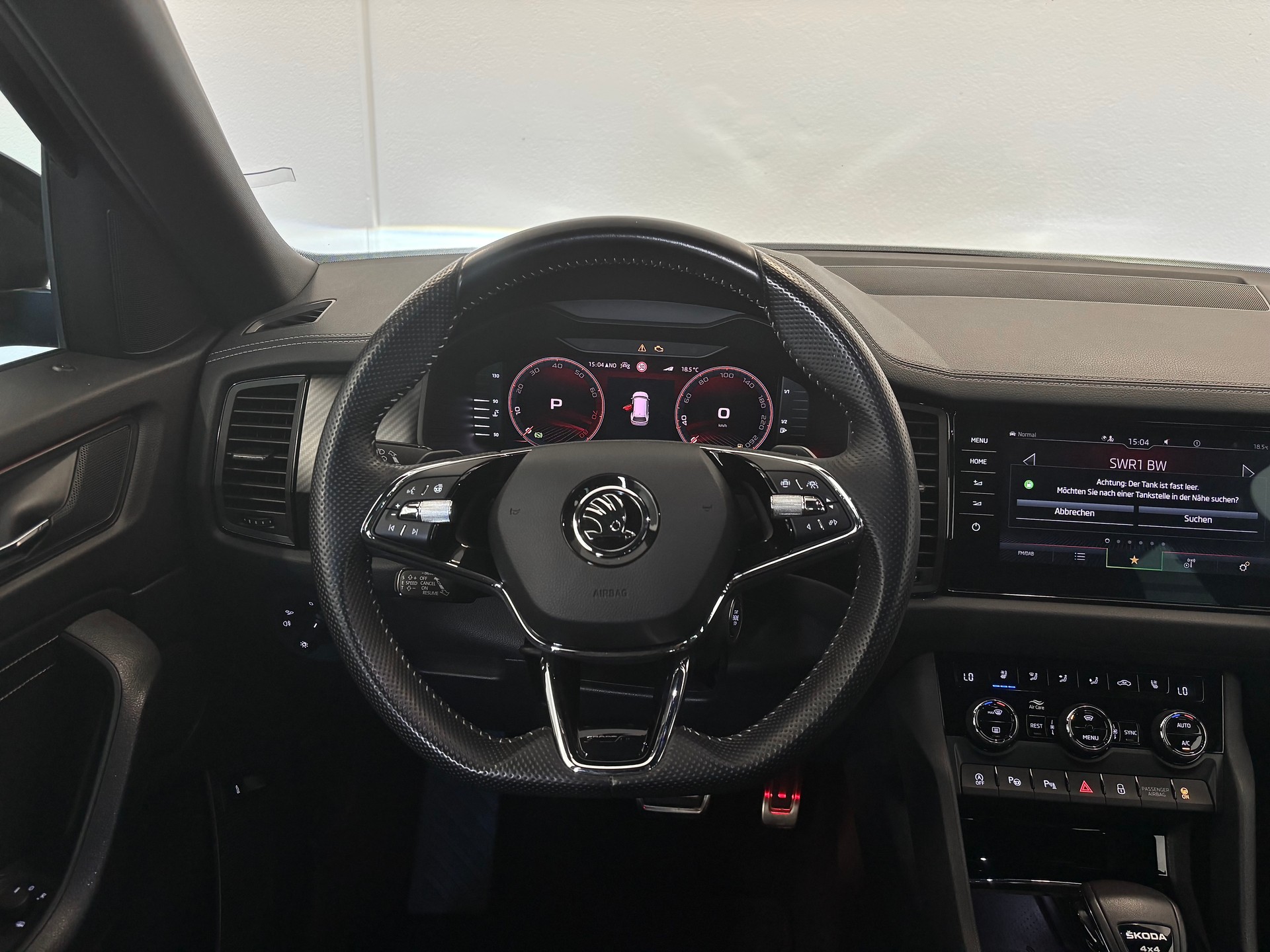 SKODA Kodiaq 2.0 TSI 4x4 SportLine AHK-2200 KG-image-28