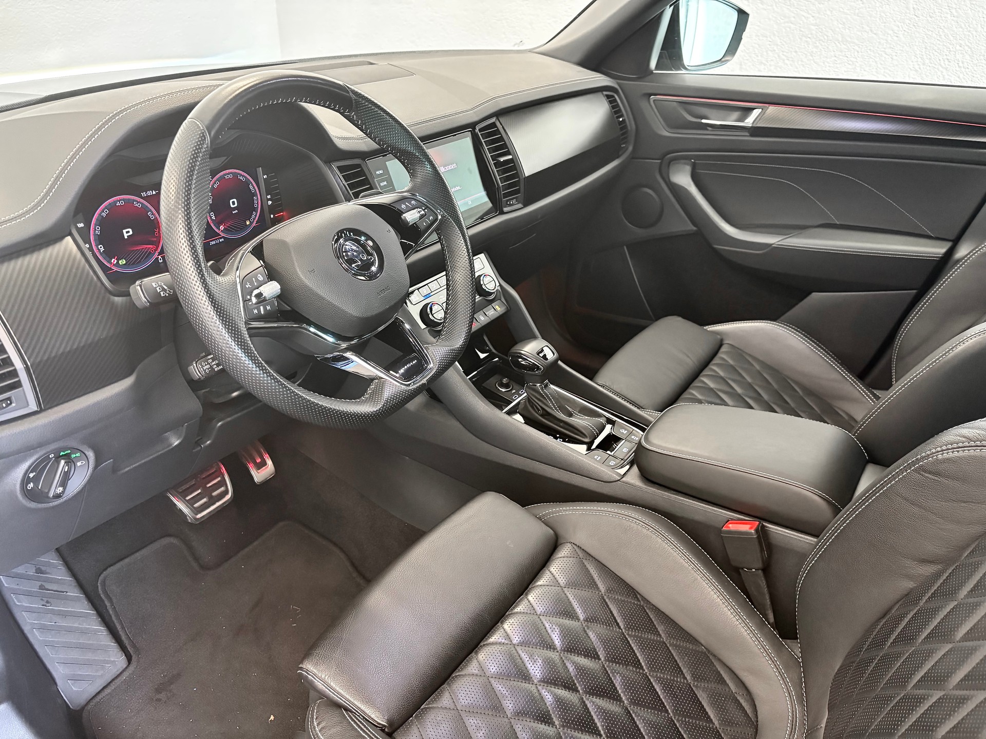 SKODA Kodiaq 2.0 TSI 4x4 SportLine AHK-2200 KG-image-16