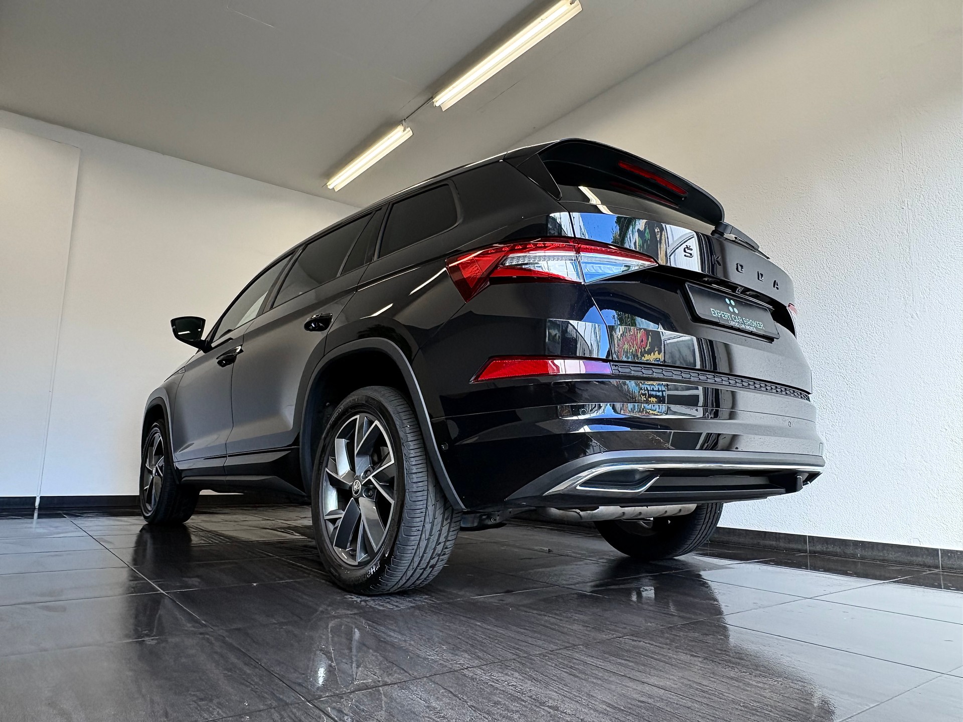 SKODA Kodiaq 2.0 TSI 4x4 SportLine AHK-2200 KG-image-7