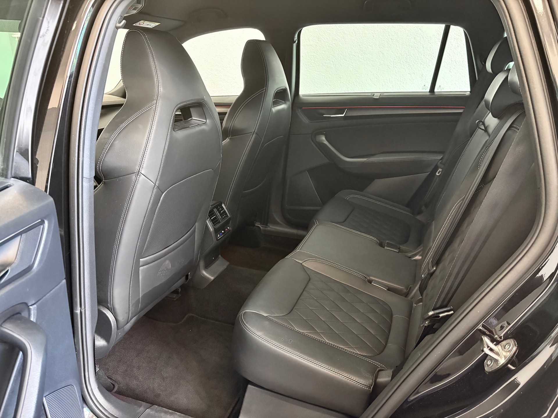 SKODA Kodiaq 2.0 TSI 4x4 SportLine AHK-2200 KG-image-18