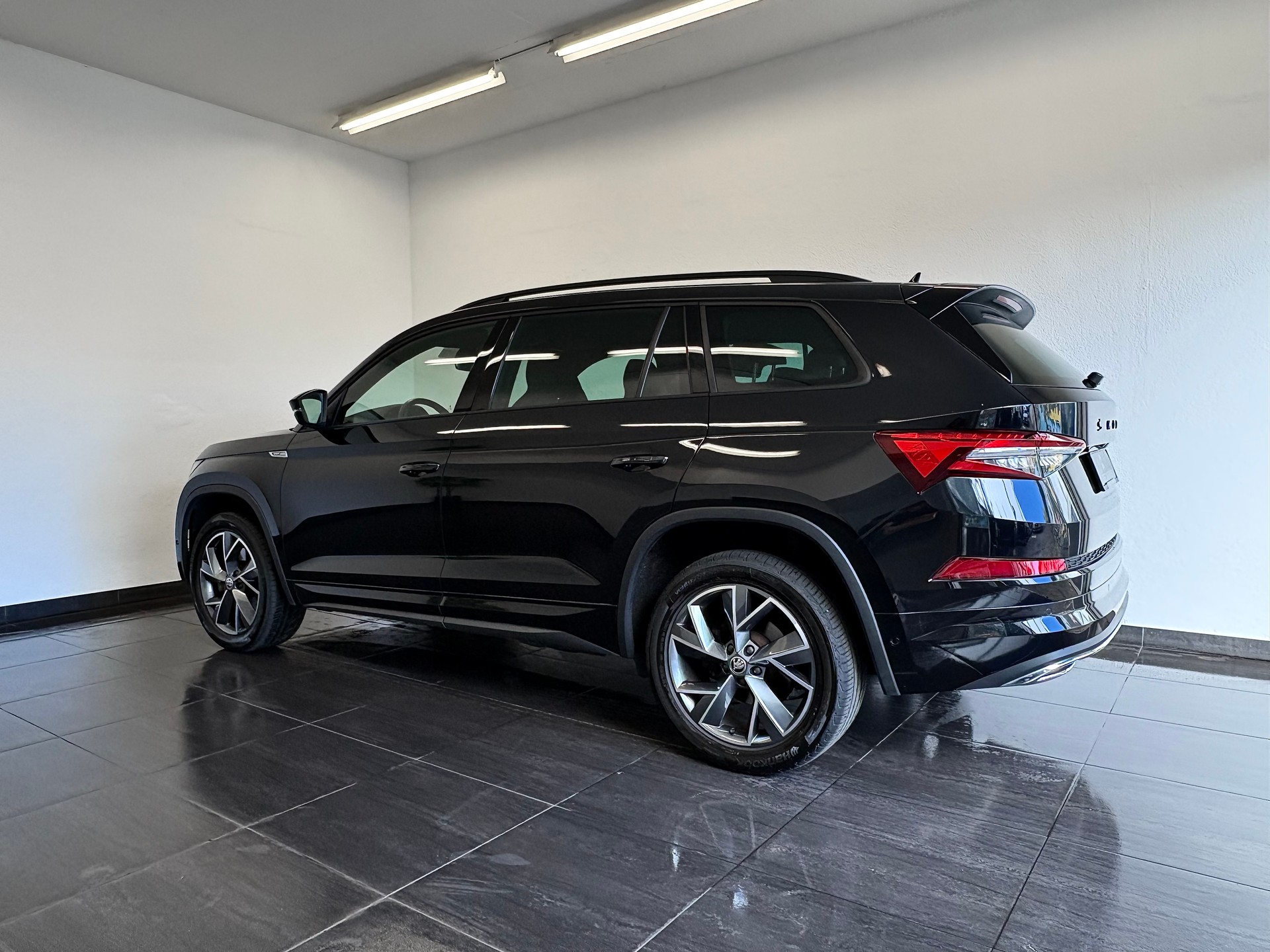 SKODA Kodiaq 2.0 TSI 4x4 SportLine AHK-2200 KG-image-6