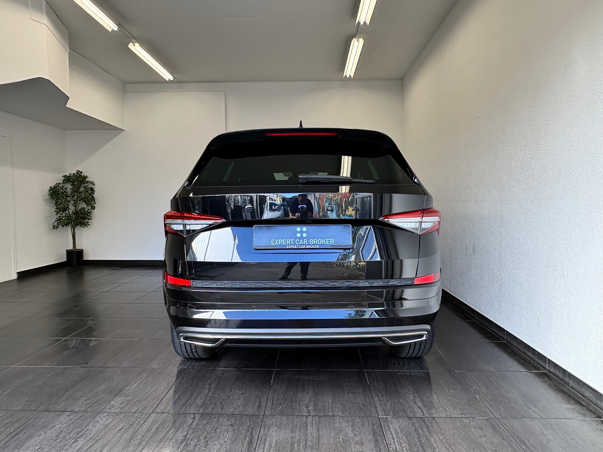 SKODA Kodiaq 2.0 TSI 4x4 SportLine AHK-2200 KG-image-8