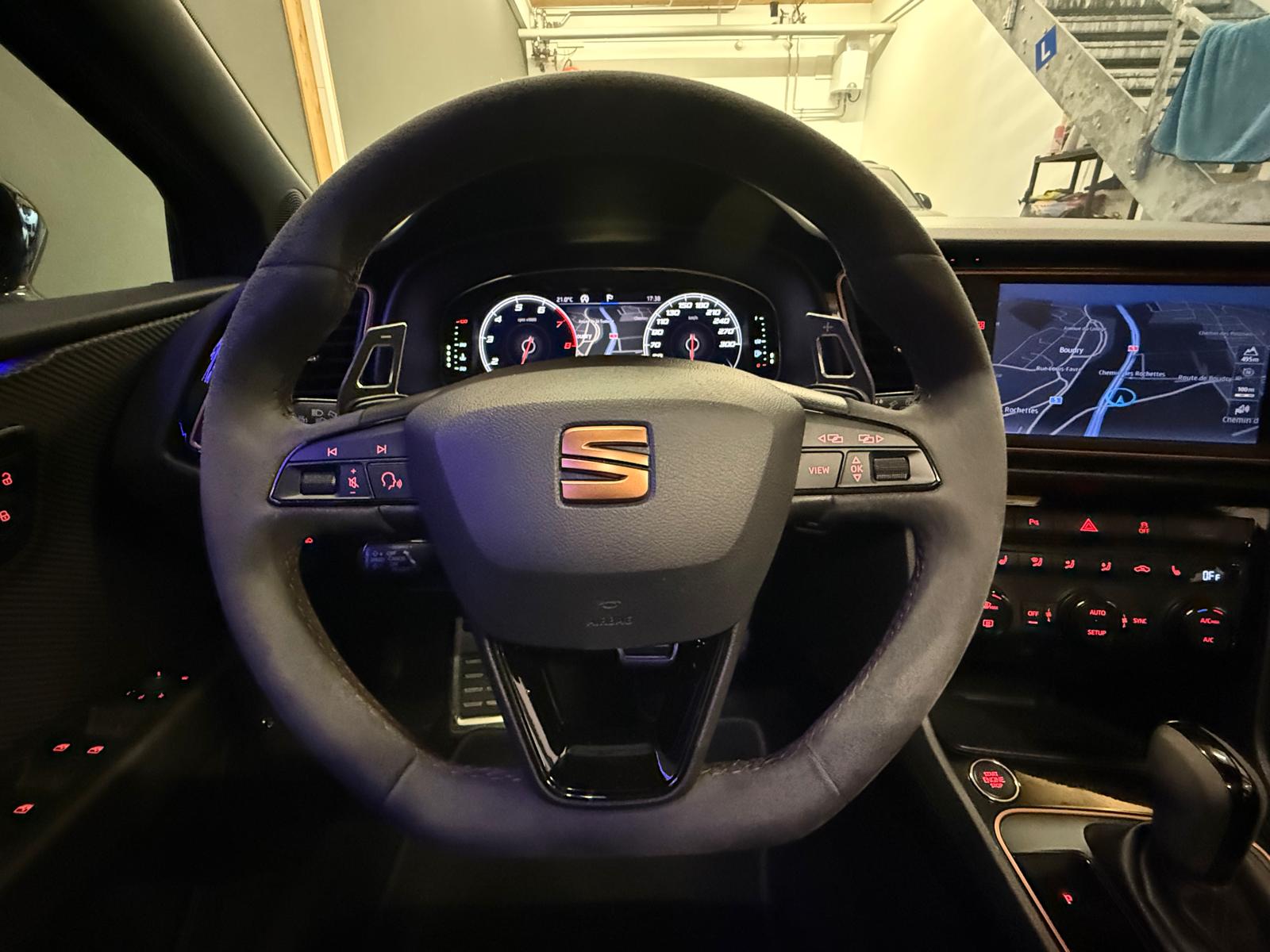 SEAT Leon ST 2.0 TSI Cupra R 300 4 Drive DSG-image-15