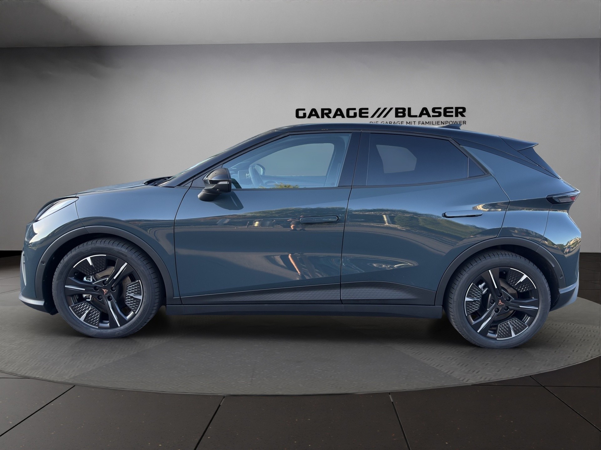 CUPRA Raval 52 kWh Dynamic+ Launch Edition-showroom-element-1