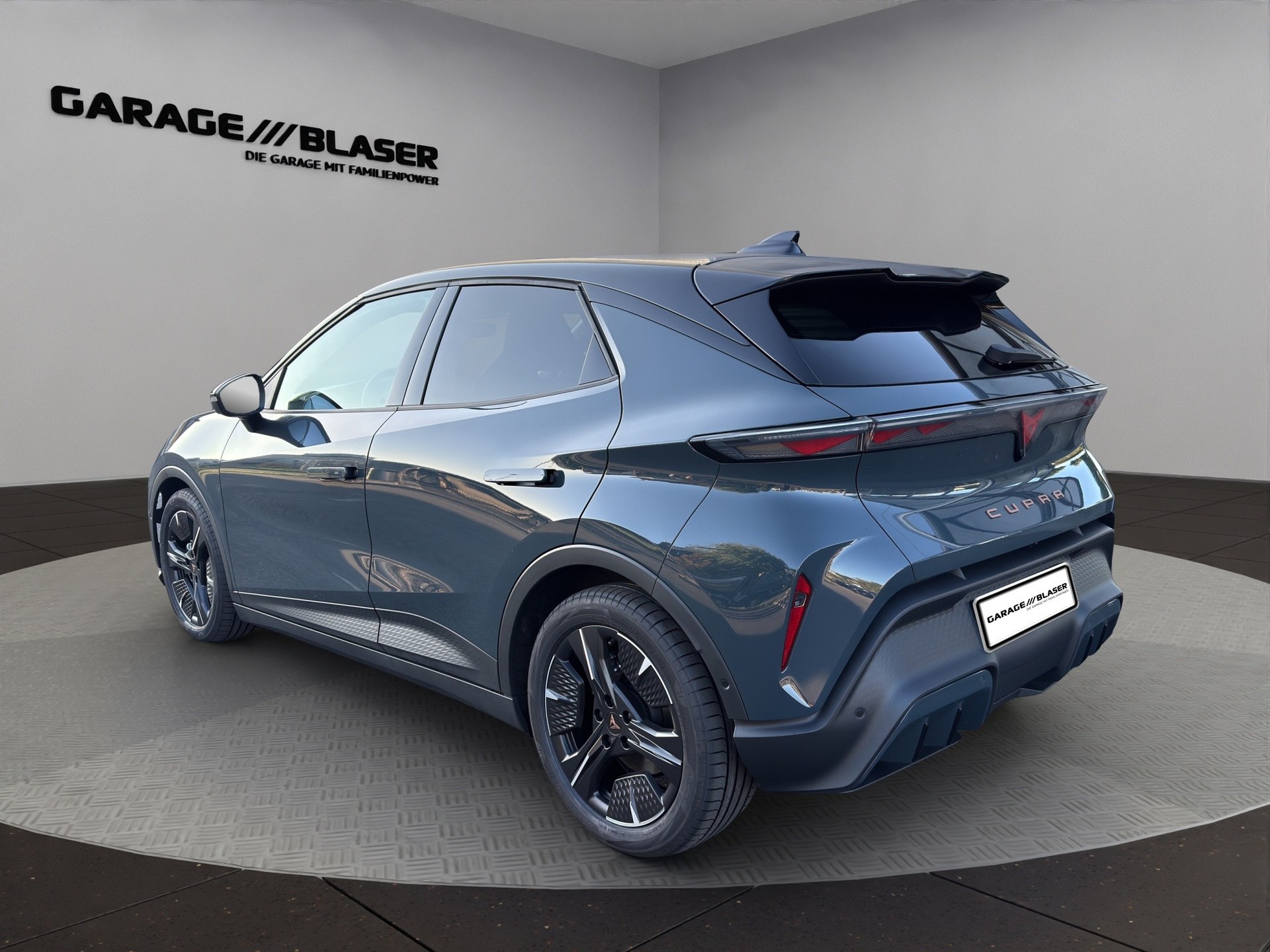 CUPRA Raval 52 kWh Dynamic+ Launch Edition-showroom-element-2