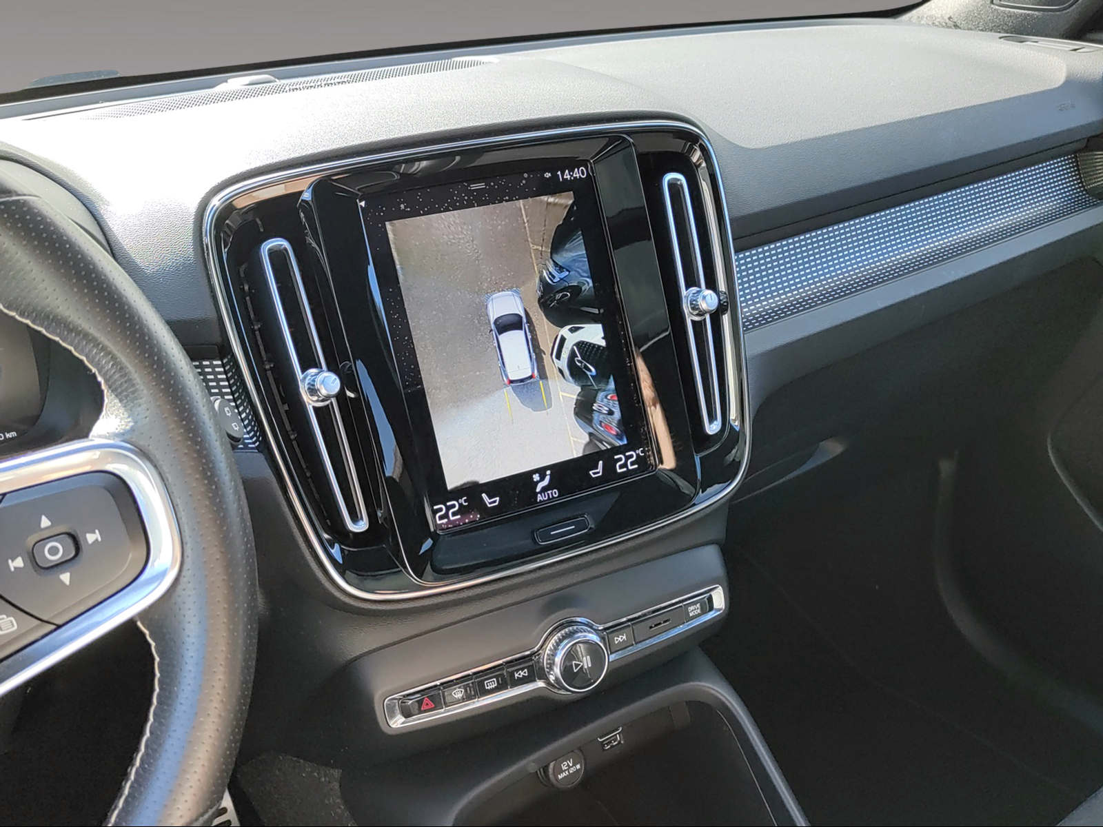 VOLVO XC40 1.5 T5 TE R-Design-image-11