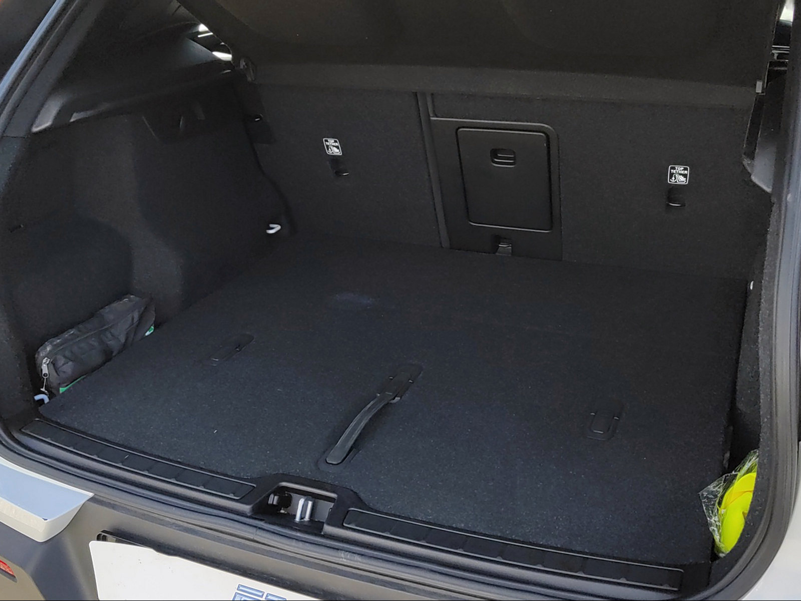 VOLVO XC40 1.5 T5 TE R-Design-image-16