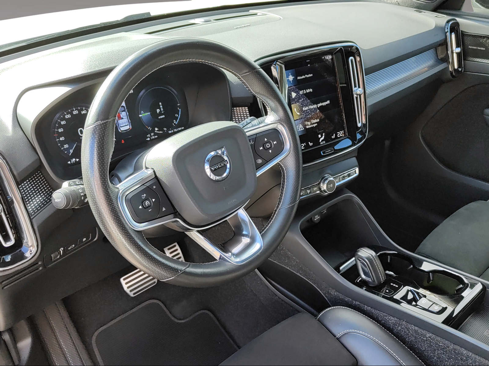 VOLVO XC40 1.5 T5 TE R-Design-image-10