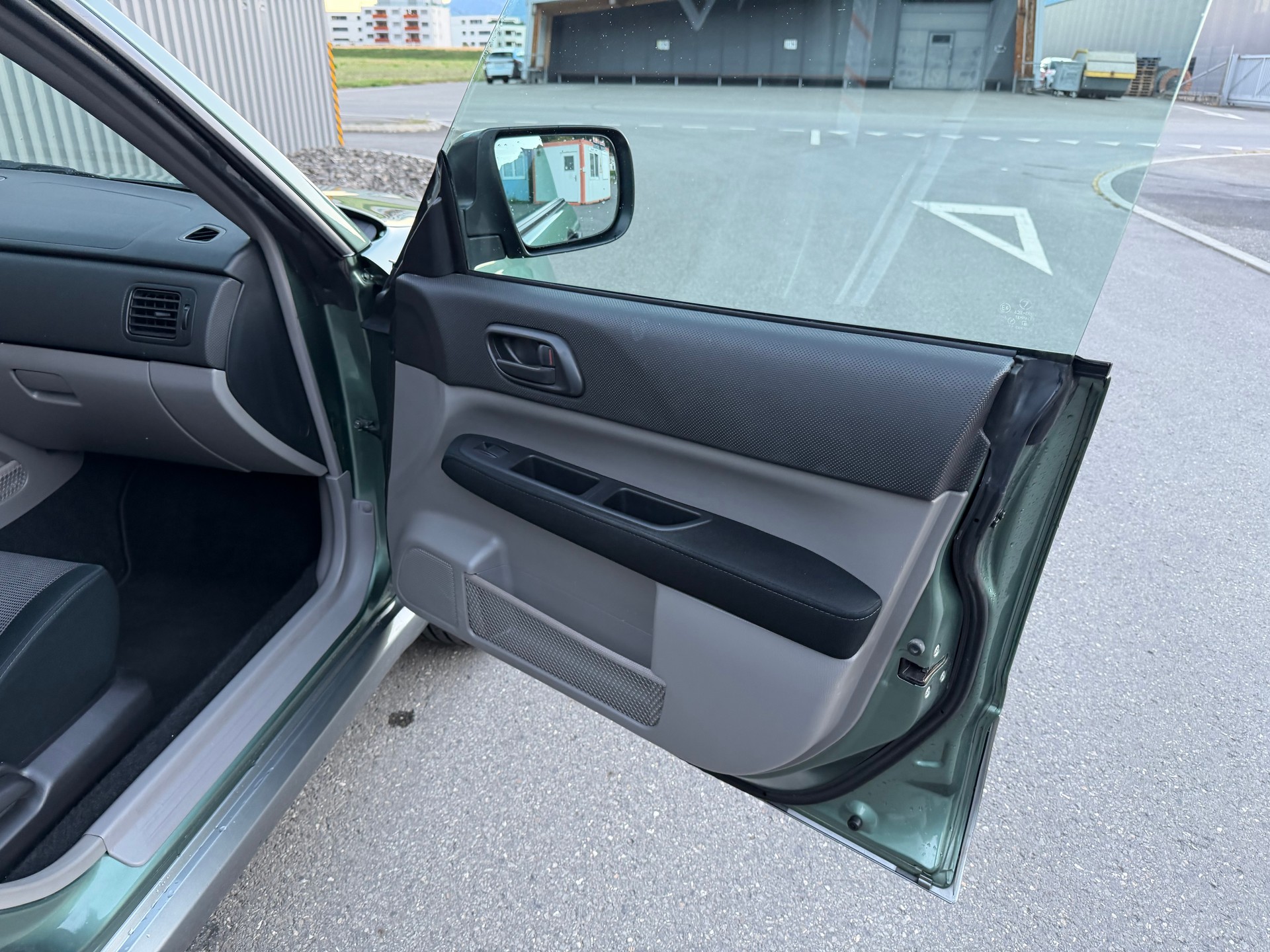 SUBARU Forester 2.0X (Swiss)-image-24