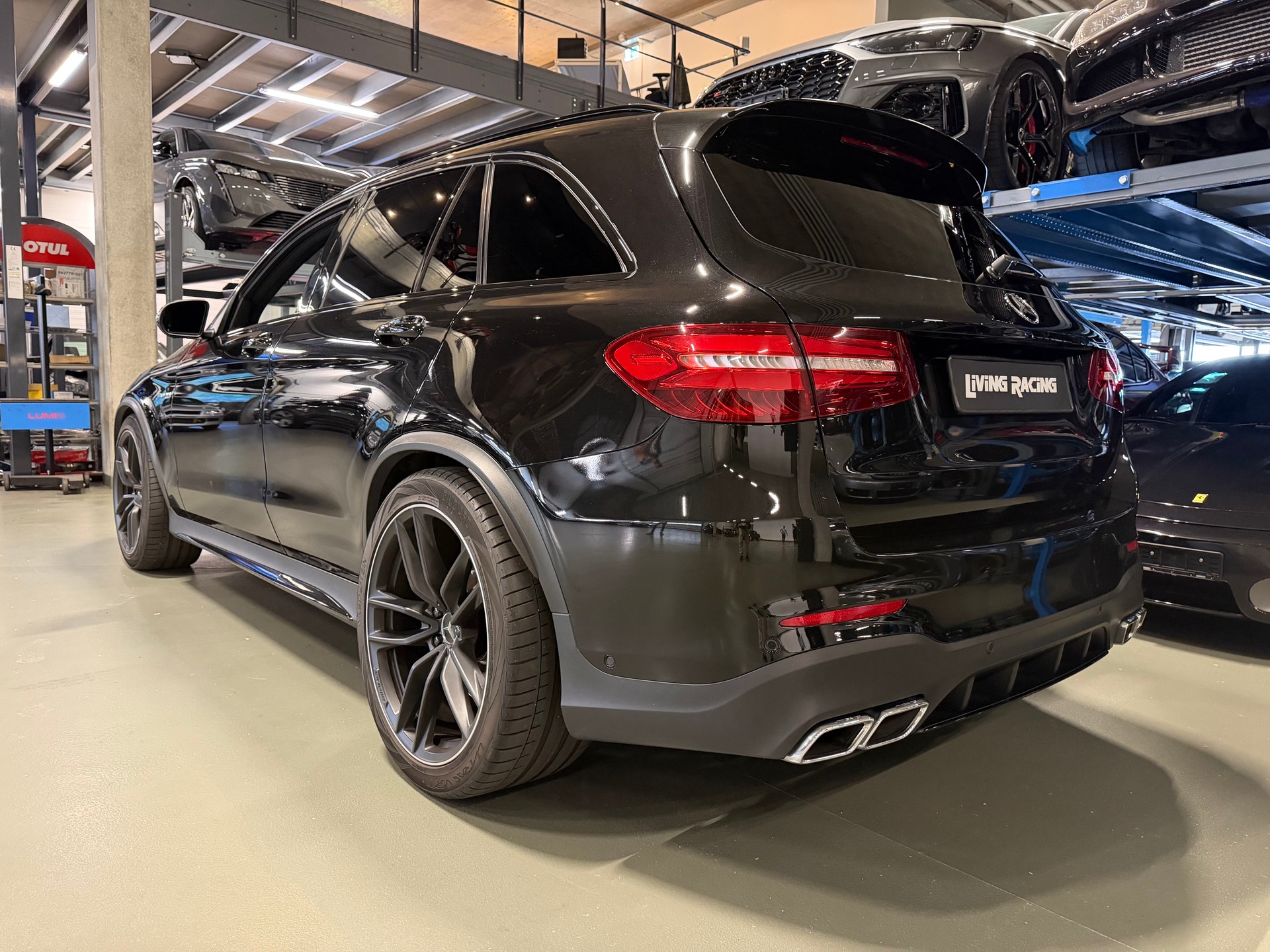 MERCEDES-BENZ GLC 63 S AMG 4Matic+ *NON OPF-CH VHC*-showroom-element-2
