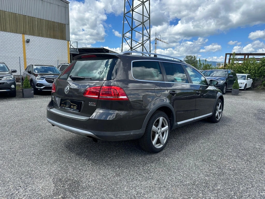 VW Passat Alltrack 2.0 TSI 4Motion DSG-image-5