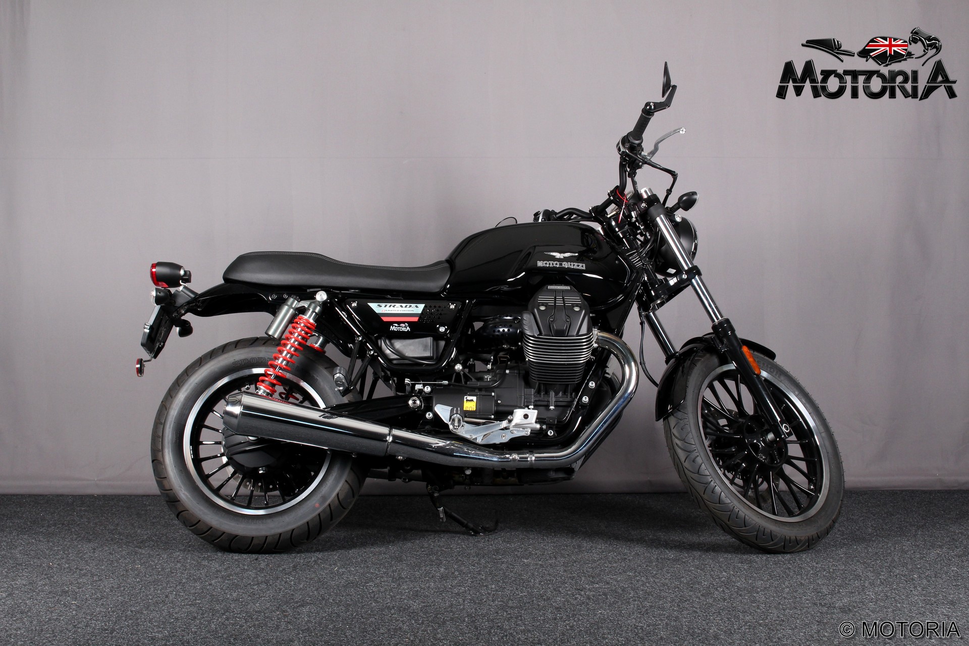 MOTO GUZZI V9 Roamer 850 ABS-showroom-element-1