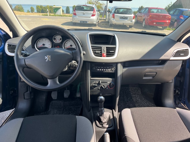 PEUGEOT 207 1.4 16V Sport-image-8