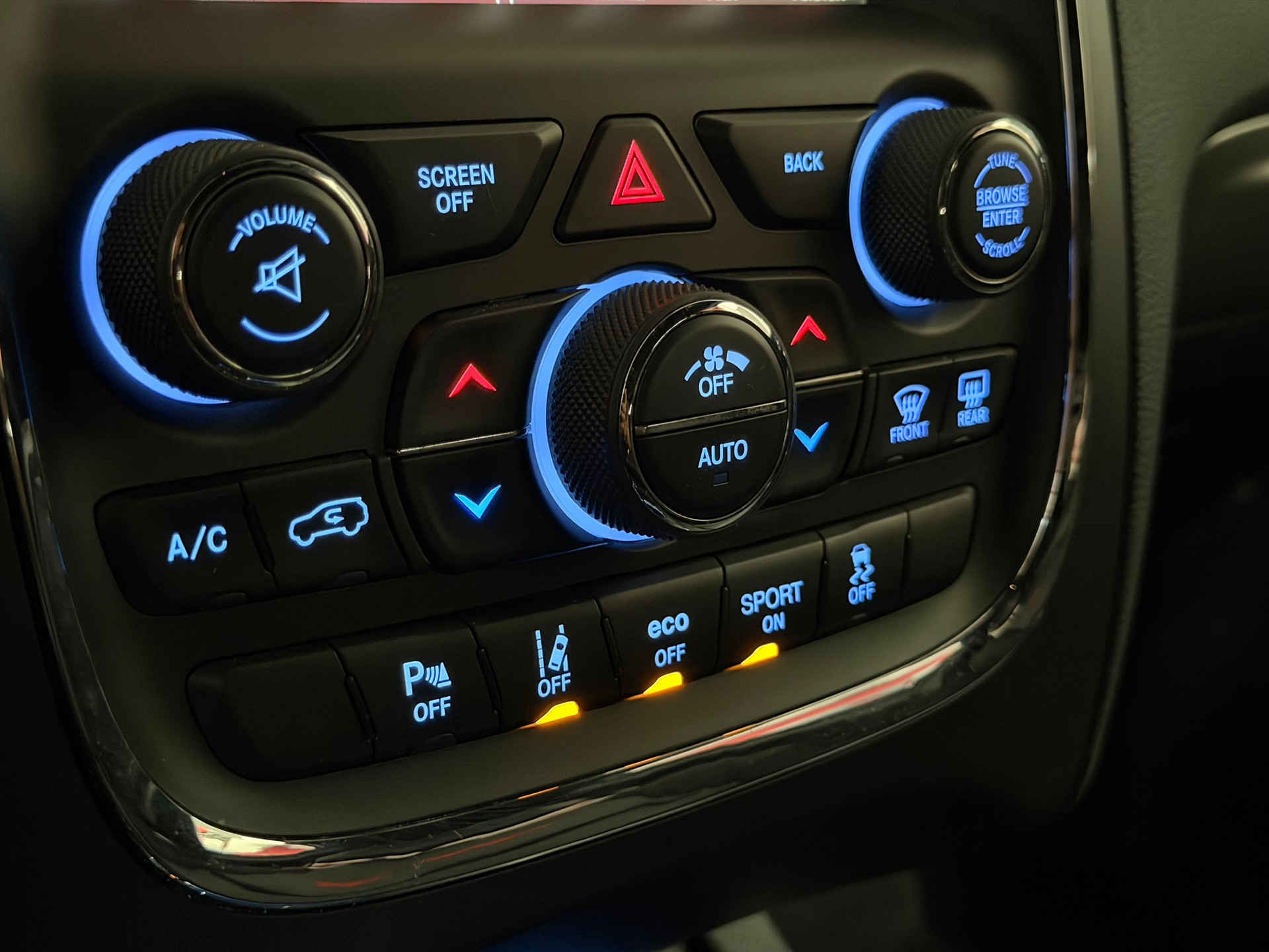 DODGE Durango R7T 5.7 HEMI 7 Plätze-image-32