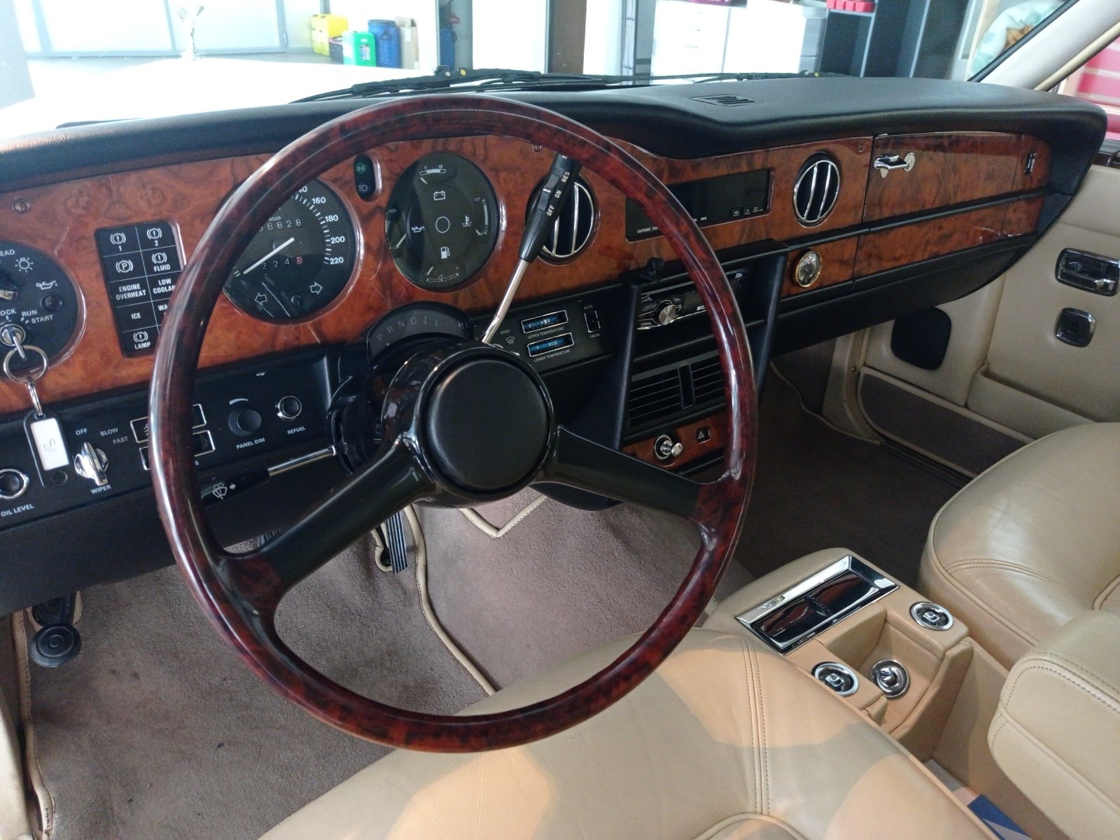 ROLLS-ROYCE Silver Spirit-image-5