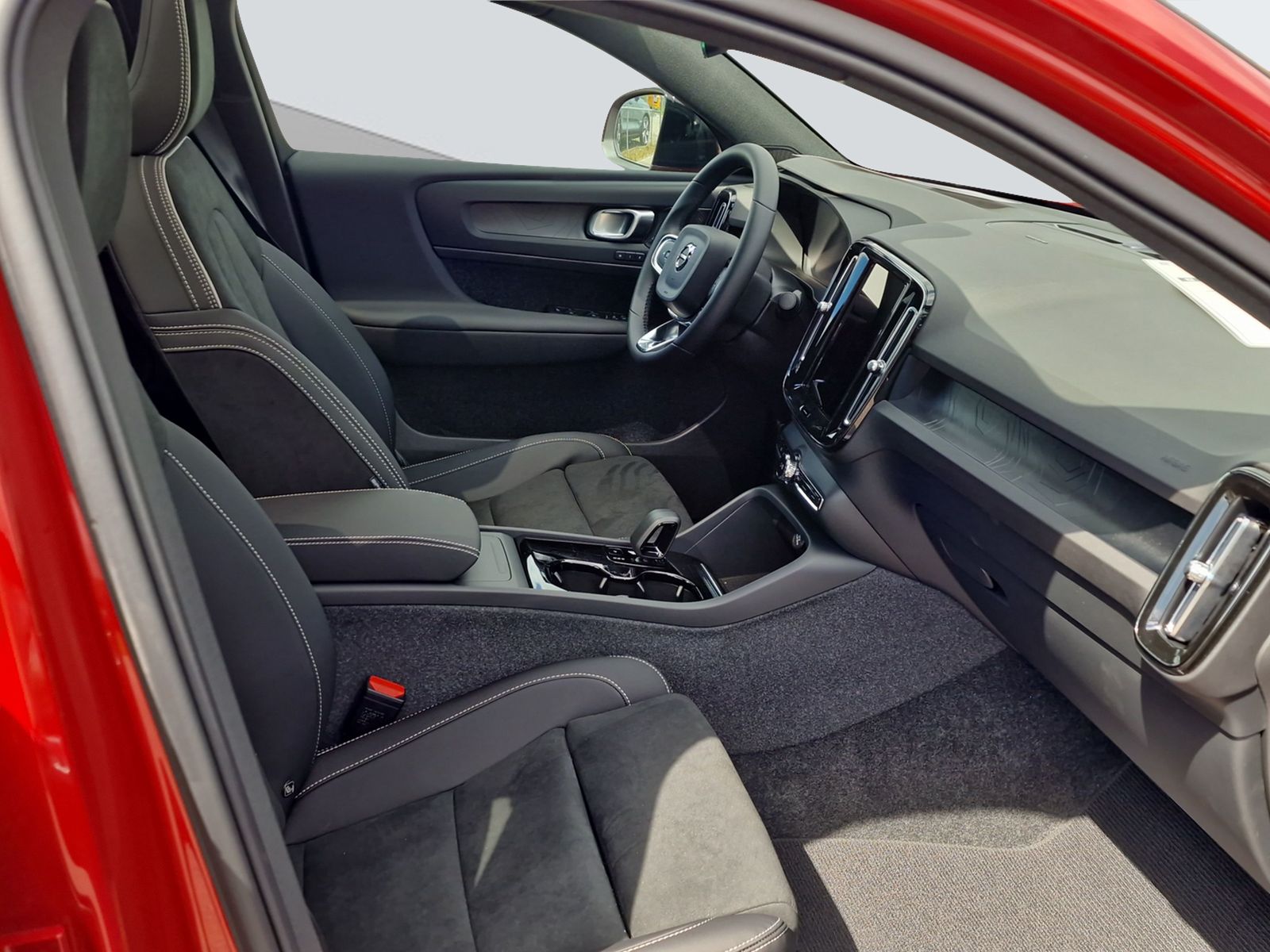 VOLVO C40 P6 Recharge Ultimate-image-14