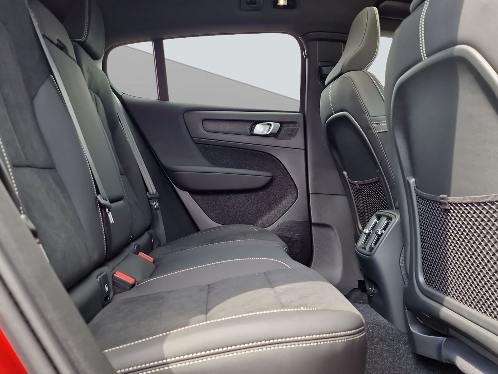 VOLVO C40 P6 Recharge Ultimate-image-10