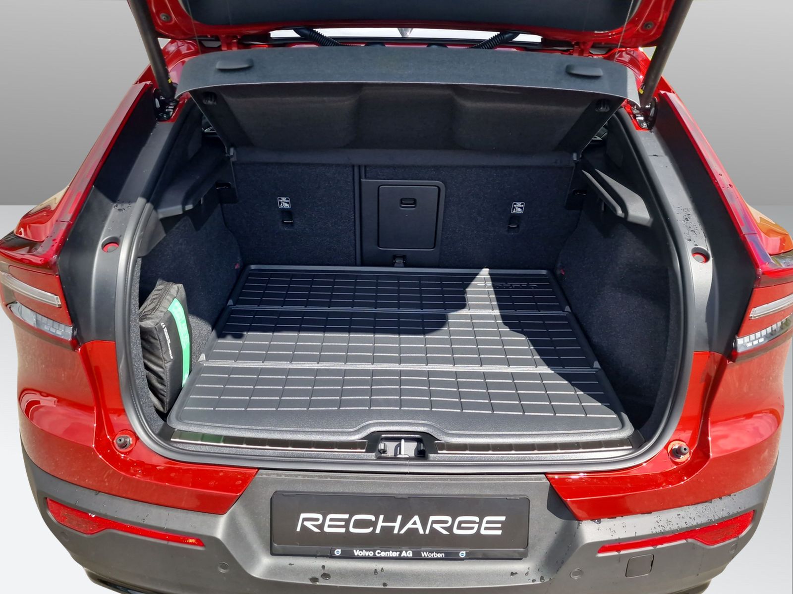 VOLVO C40 P6 Recharge Ultimate-image-15