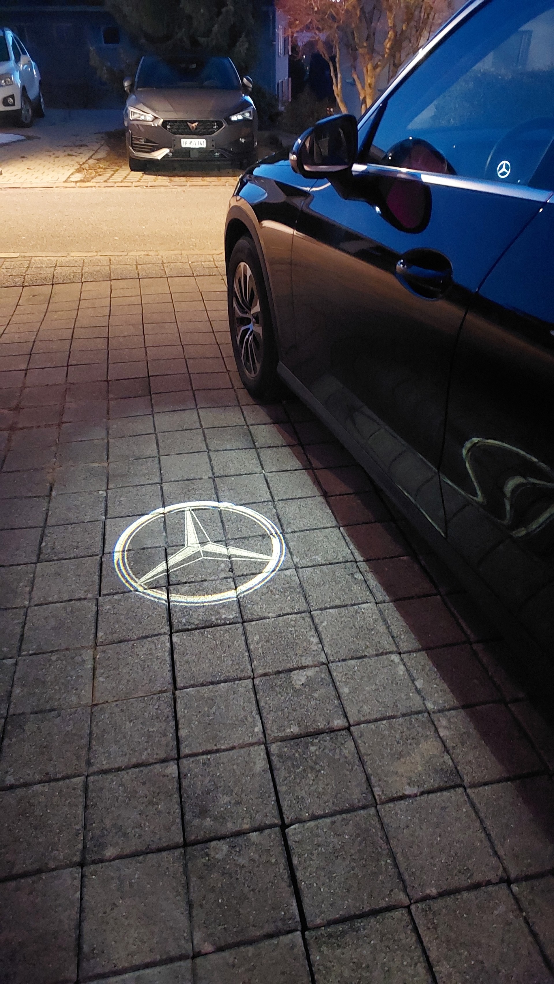 MERCEDES-BENZ GLC 200 4M-image-18
