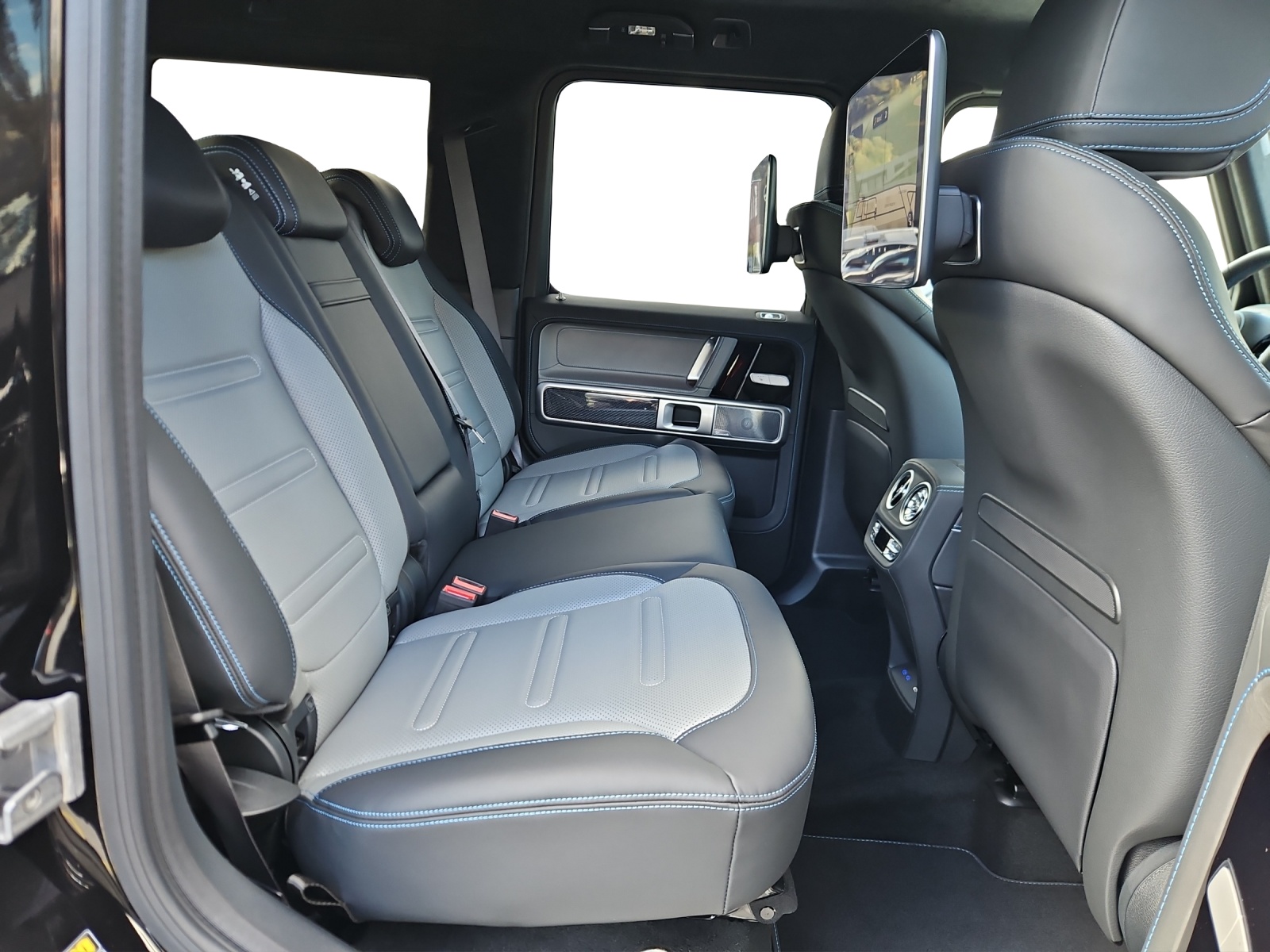 MERCEDES-BENZ G 580 EQ 116kWh-image-18