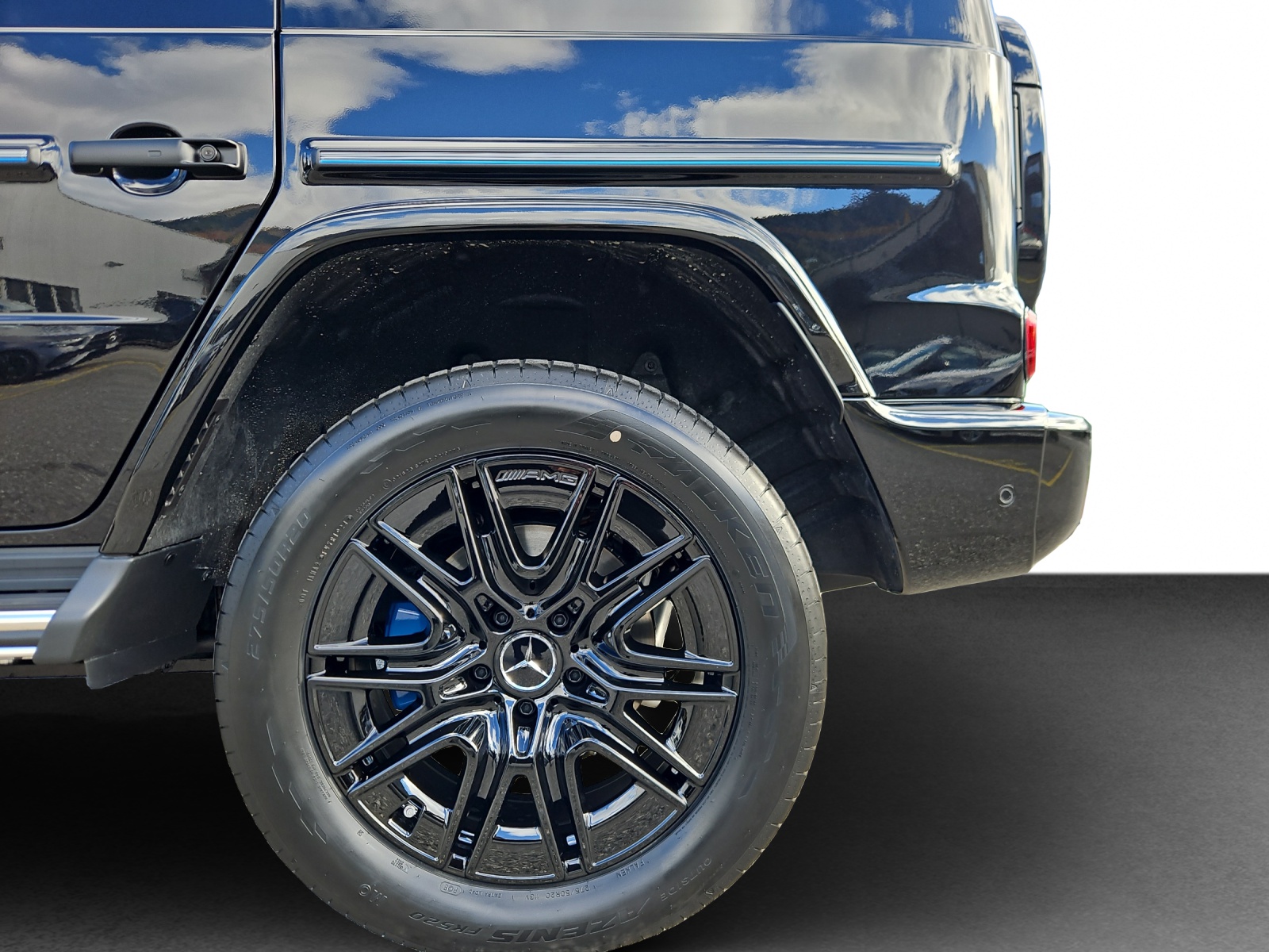 MERCEDES-BENZ G 580 EQ 116kWh-image-22