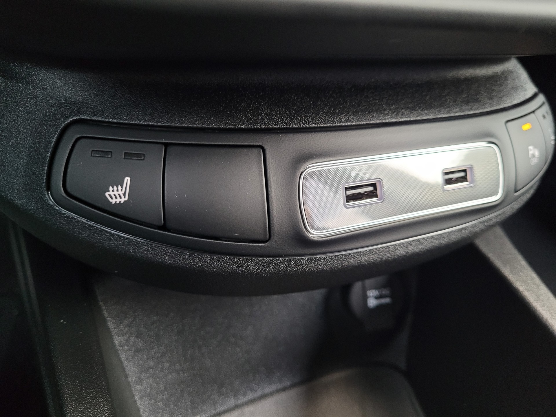 FIAT 500X 1.5 Hybrid Swiss Edition DCT-image-10