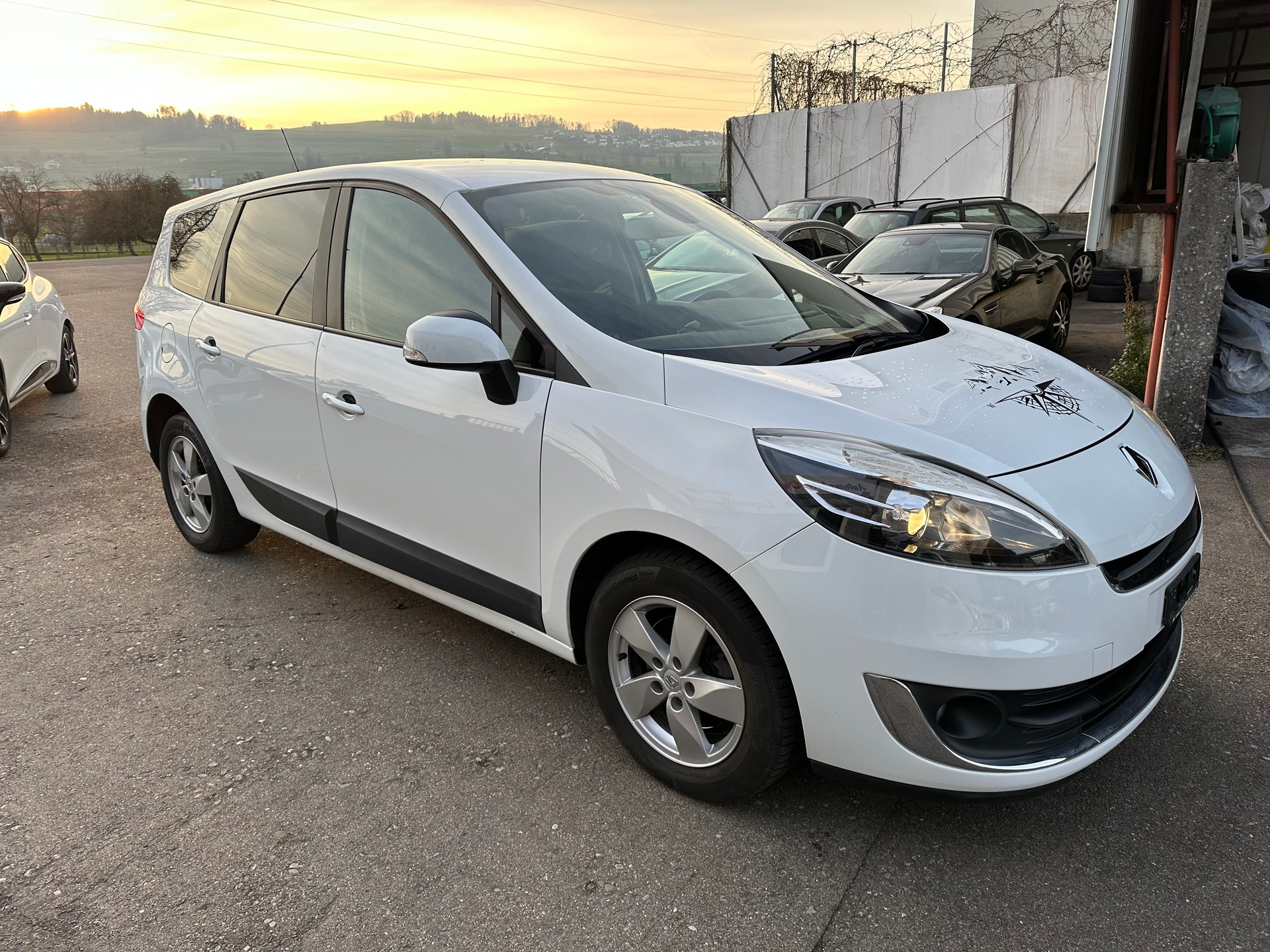 RENAULT Grand Scénic 1.5 dCi Dynamique EDC-image-1