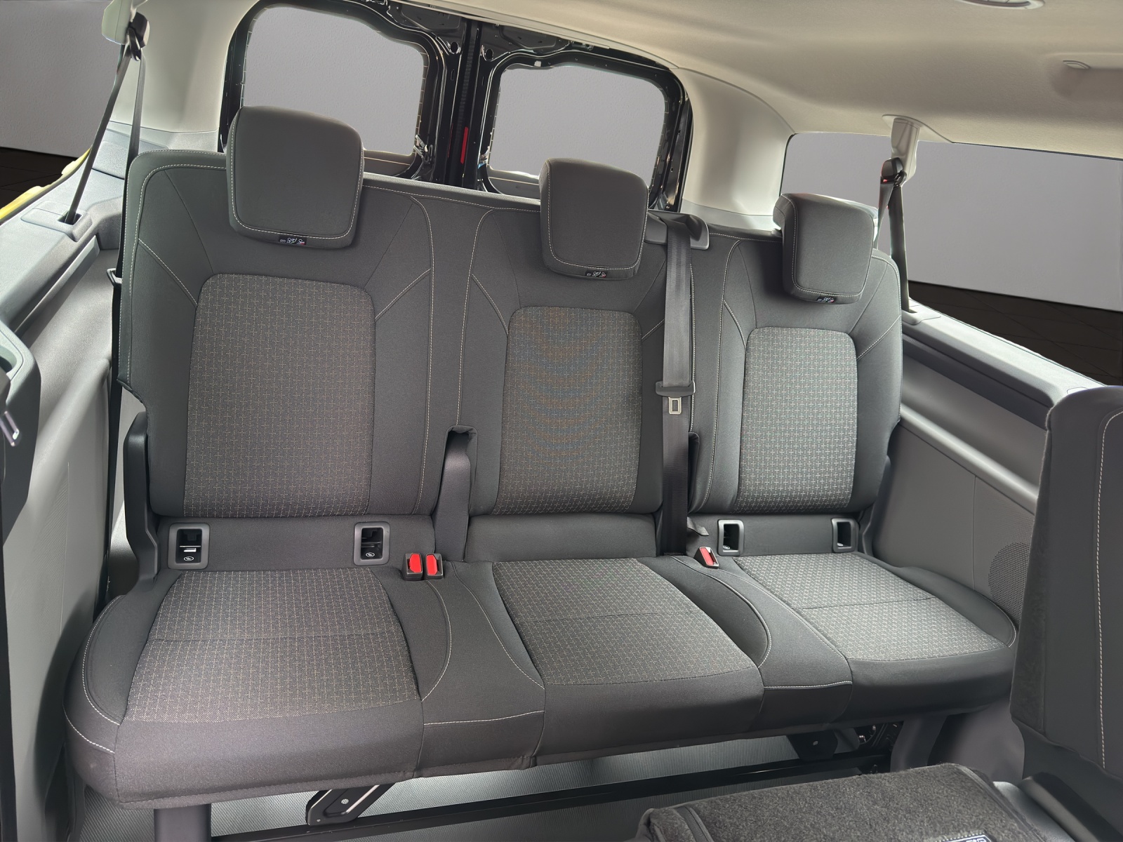 FORD Transit Custom Combi 320 L2H1 Trend Automat-image-17