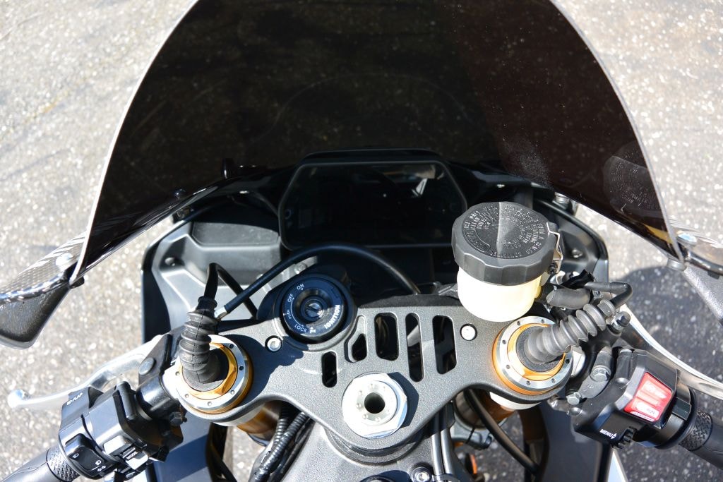 YAMAHA YZF-R1 M ABS-image-2